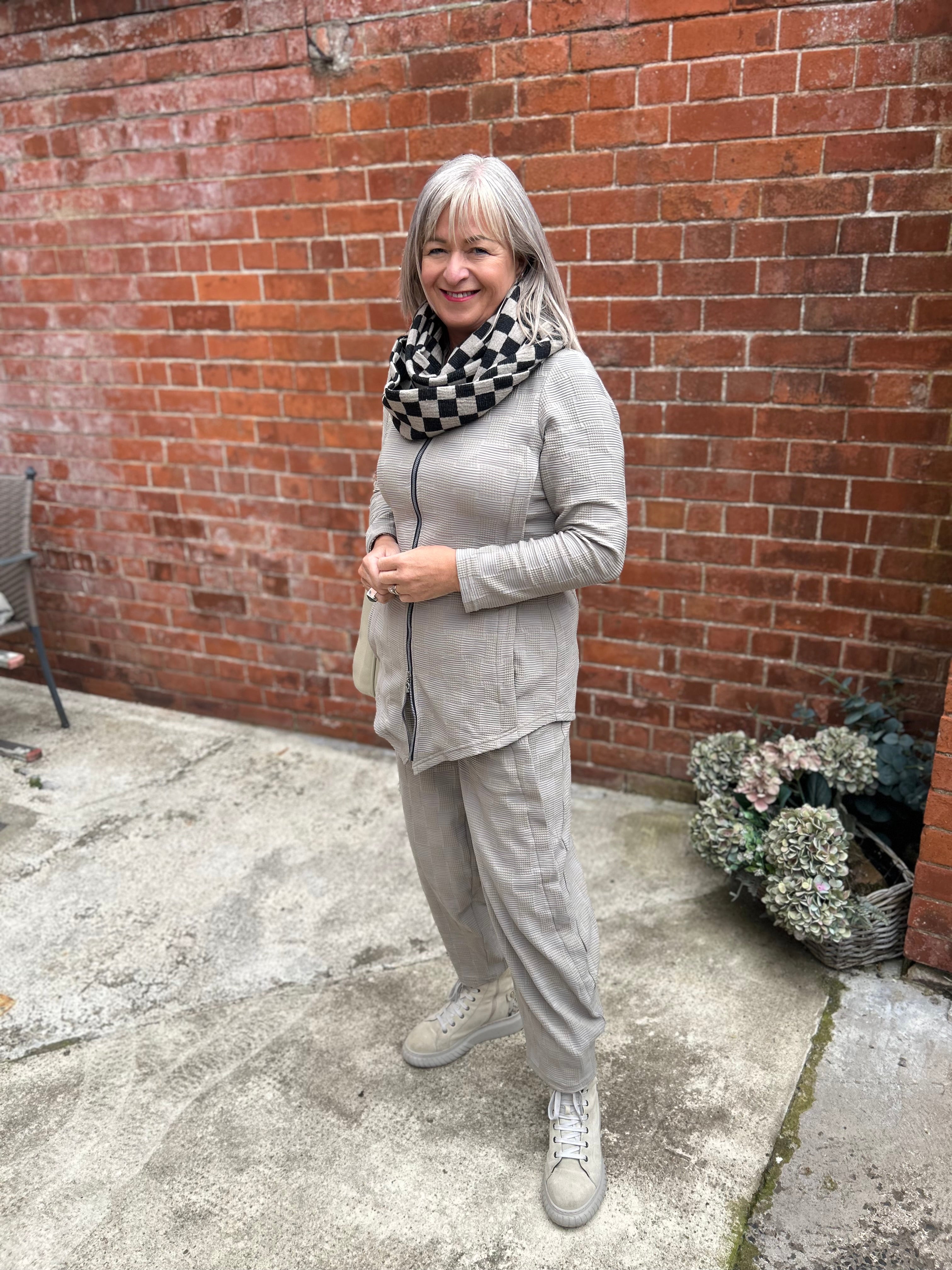 Bubble Barrel Trousers in Sand