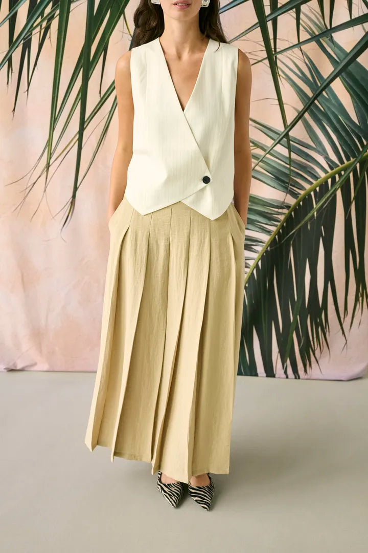 Nilea Waistcoat in Whitecap