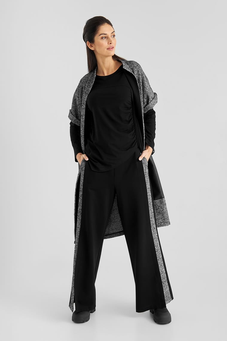 Big Pockets Cardigan in Black
