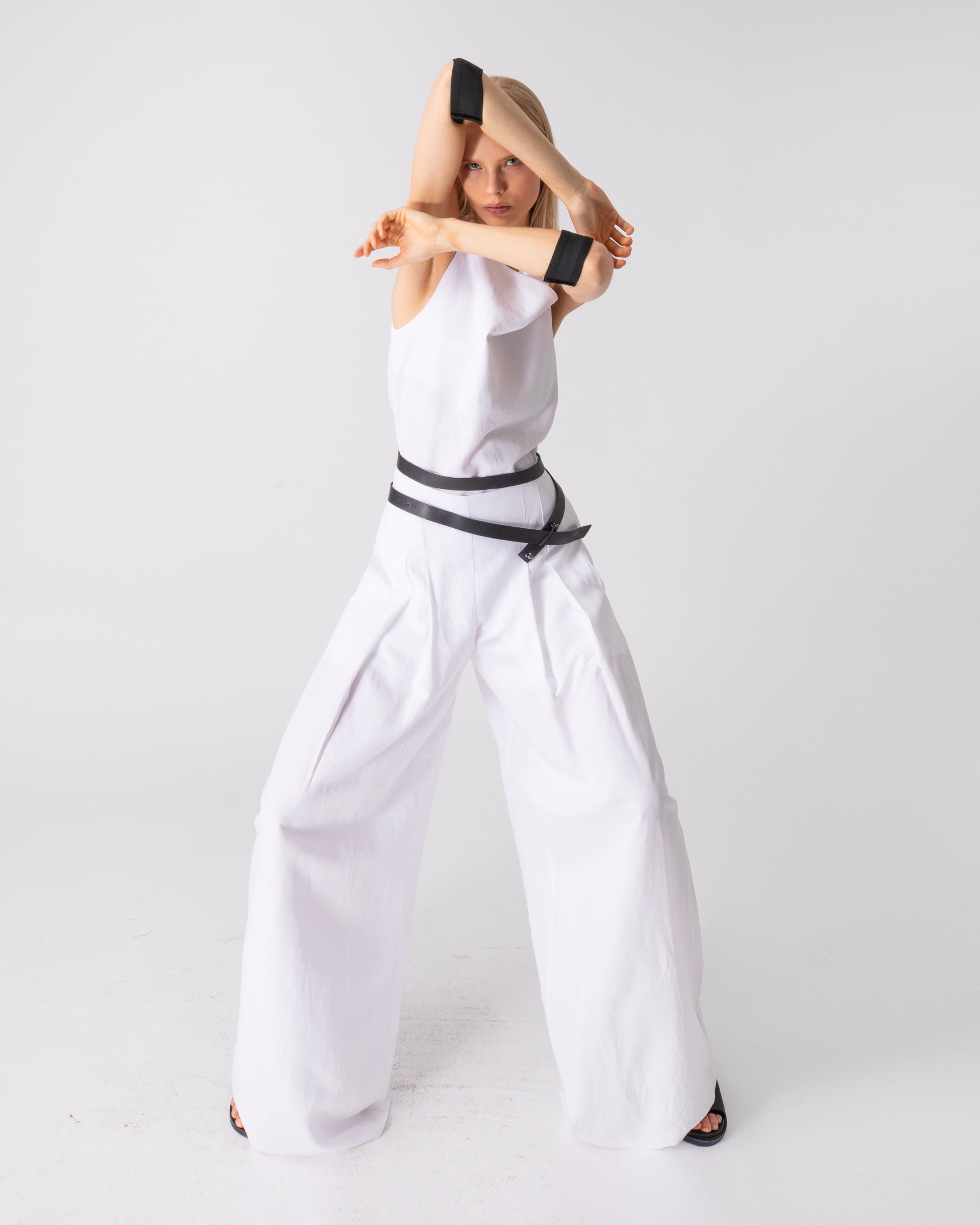 Diavlos Pants in White