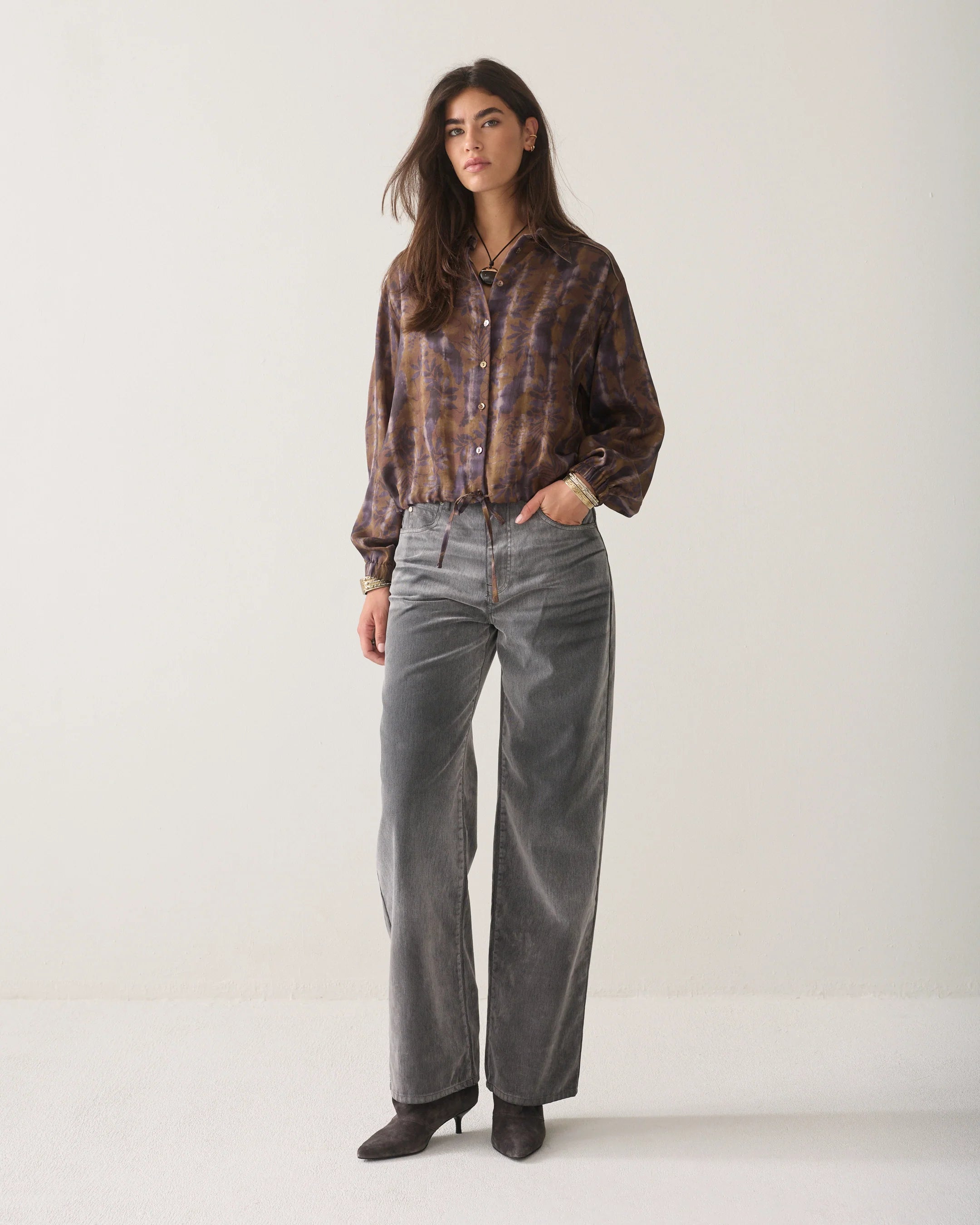 Misty Flower Cropped Blouse in Sepia Brown