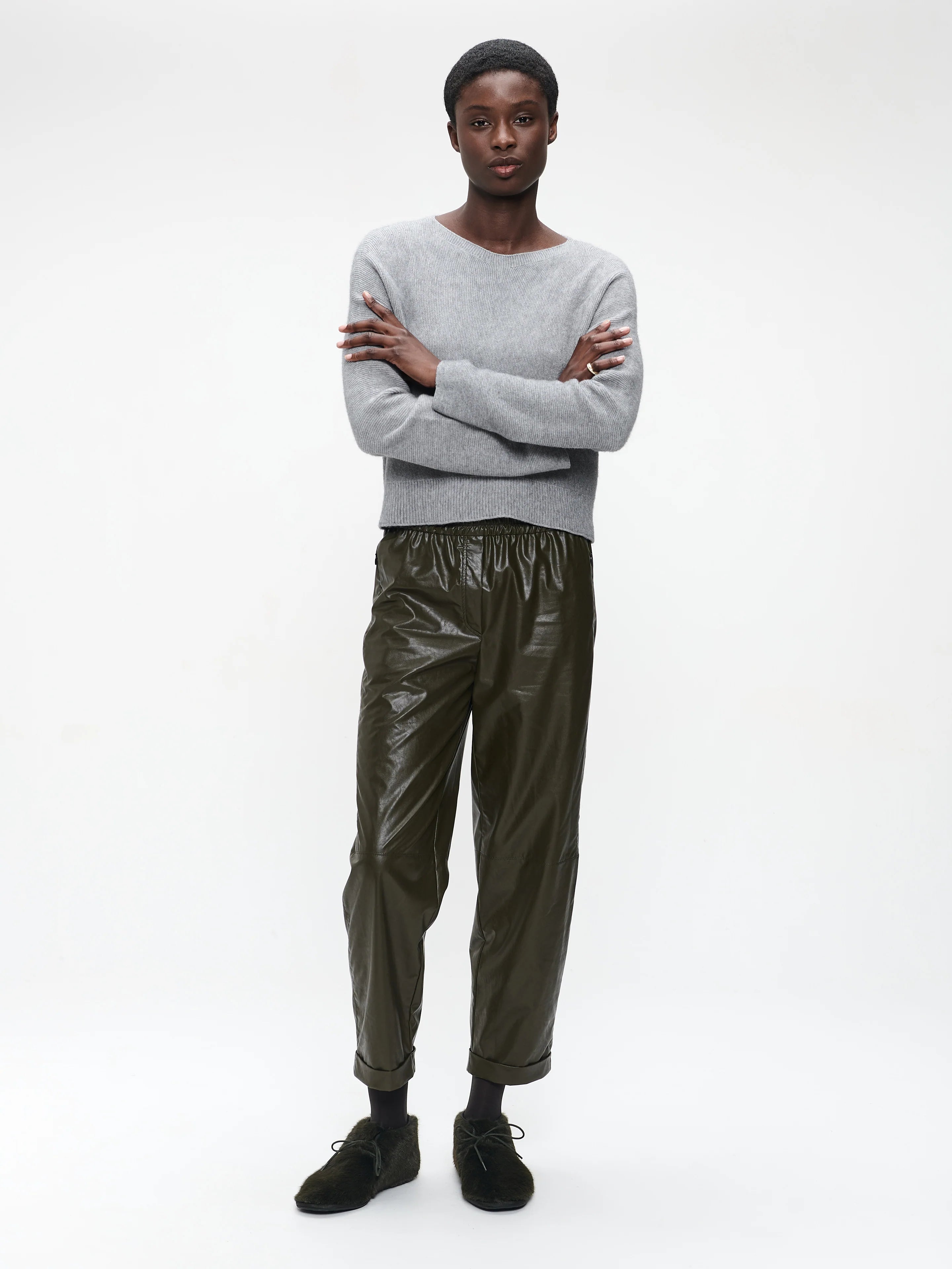 Daphne Eco Leather Trouser in Army