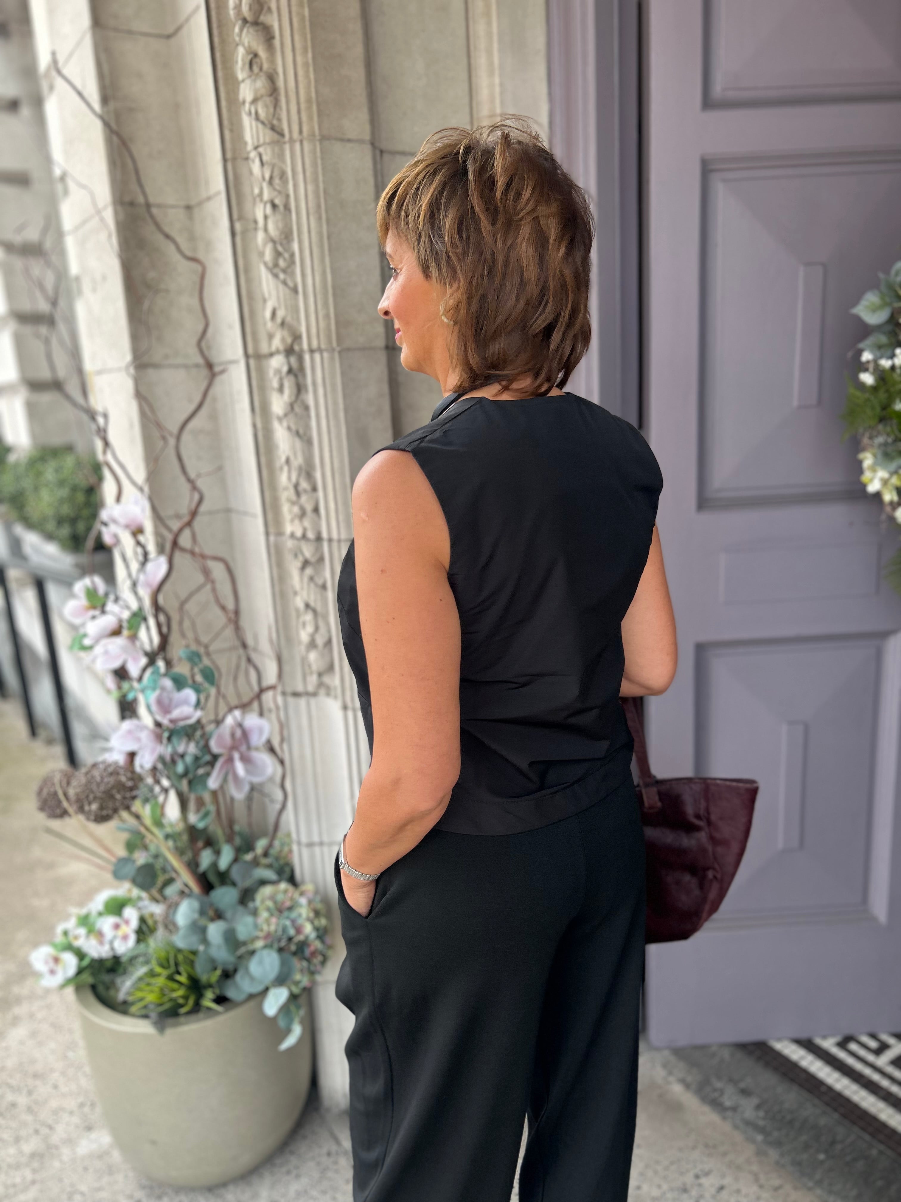 Contrast Gilet in Wine/Black
