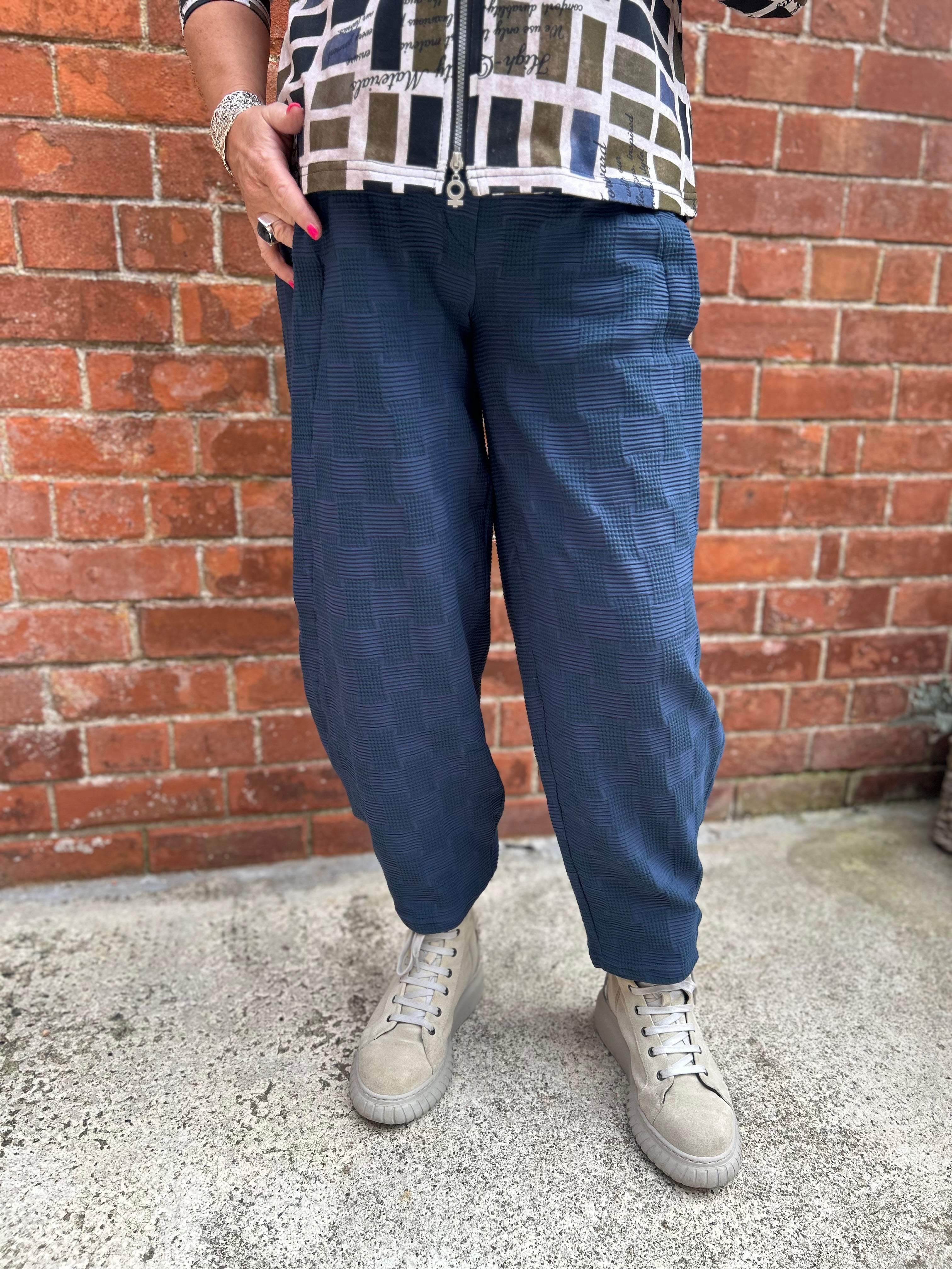 Bubble Barrel Trousers in Blue