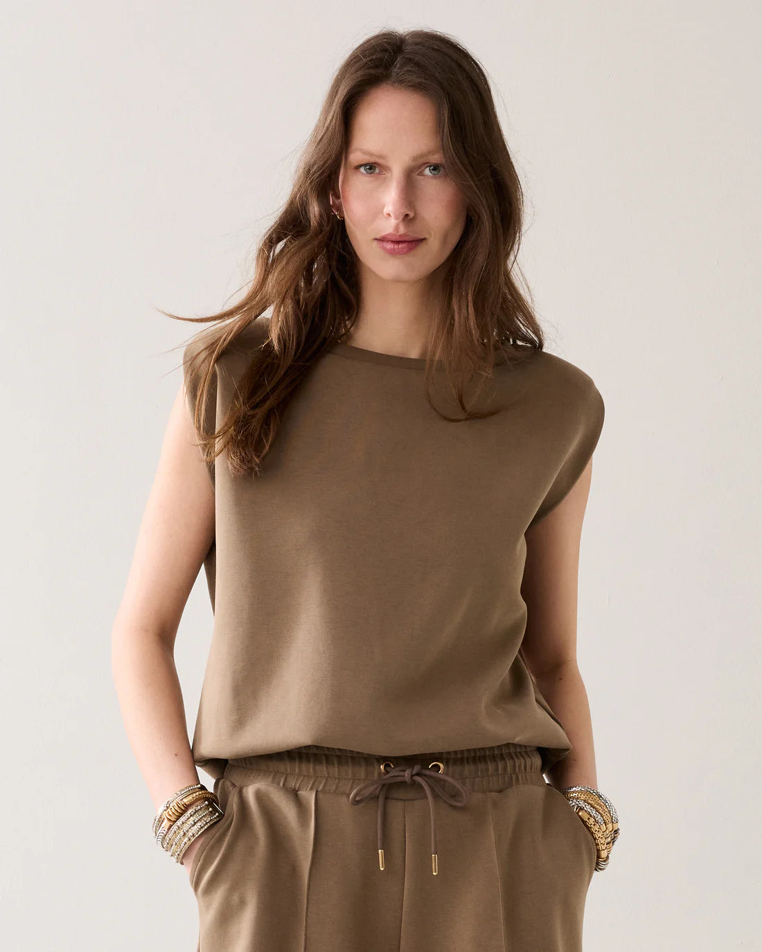 Boxy Soft Scuba Top in Dark clay