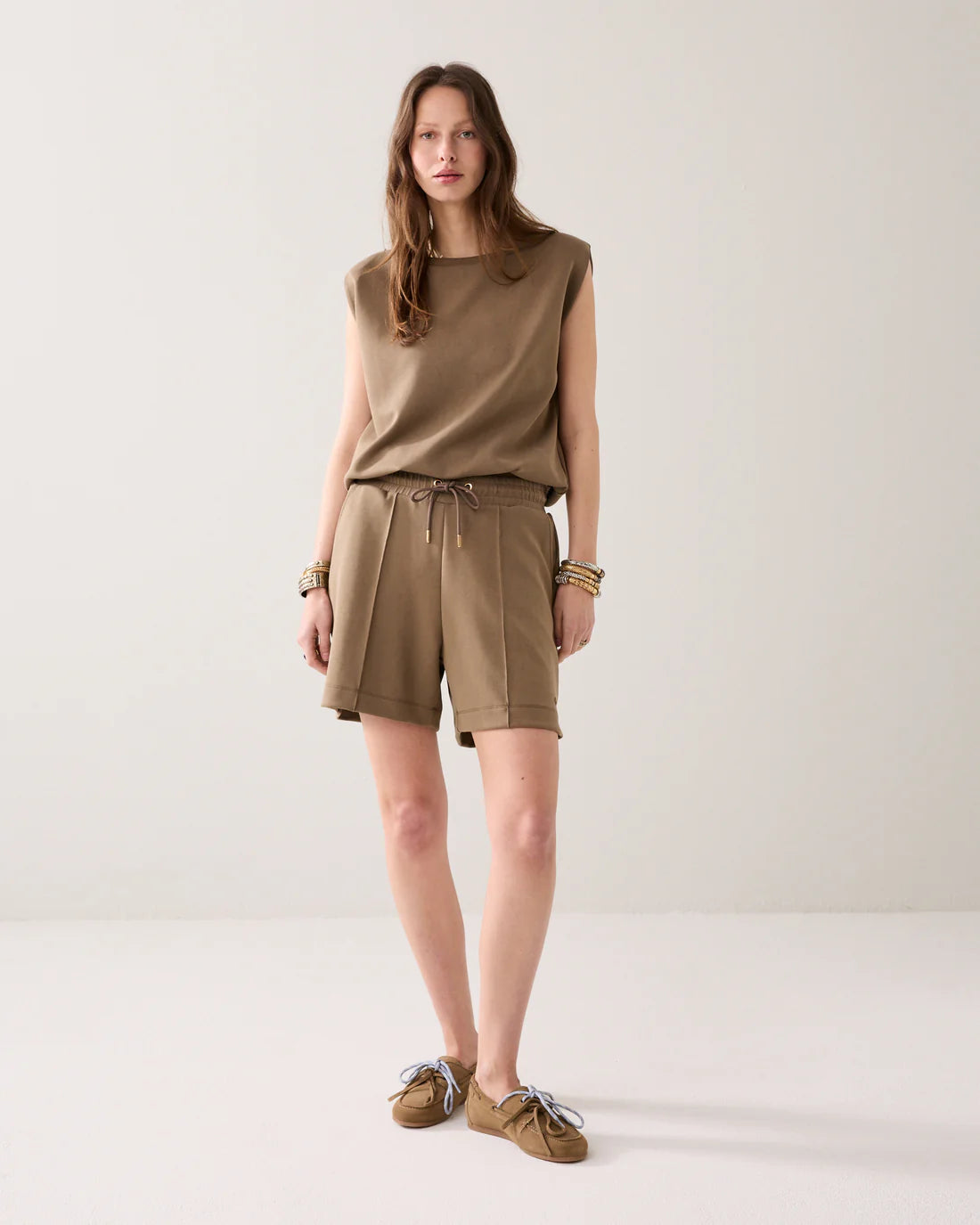 Boxy Soft Scuba Top in Dark clay