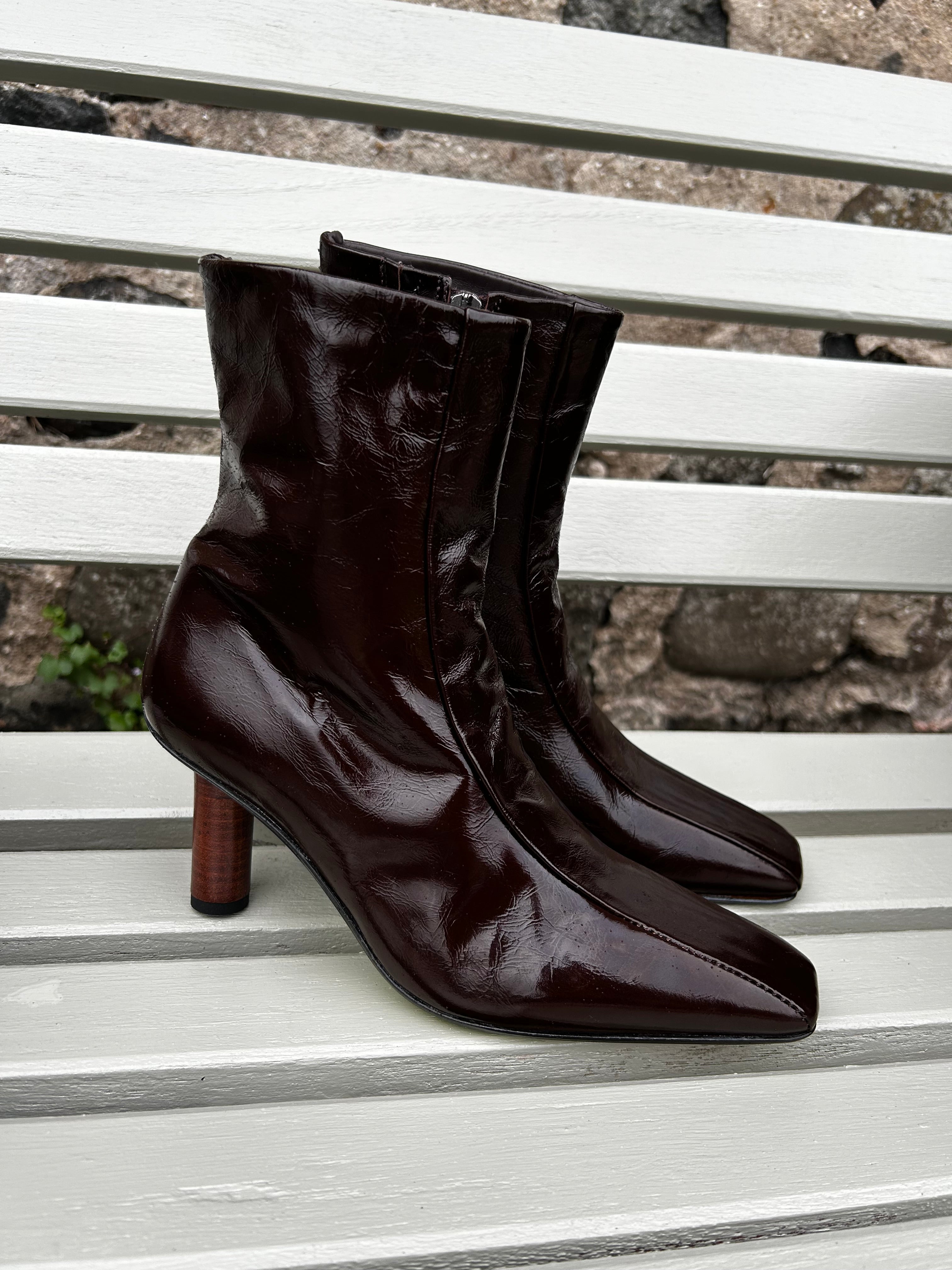 Molly Heeled Boot in Chocolate
