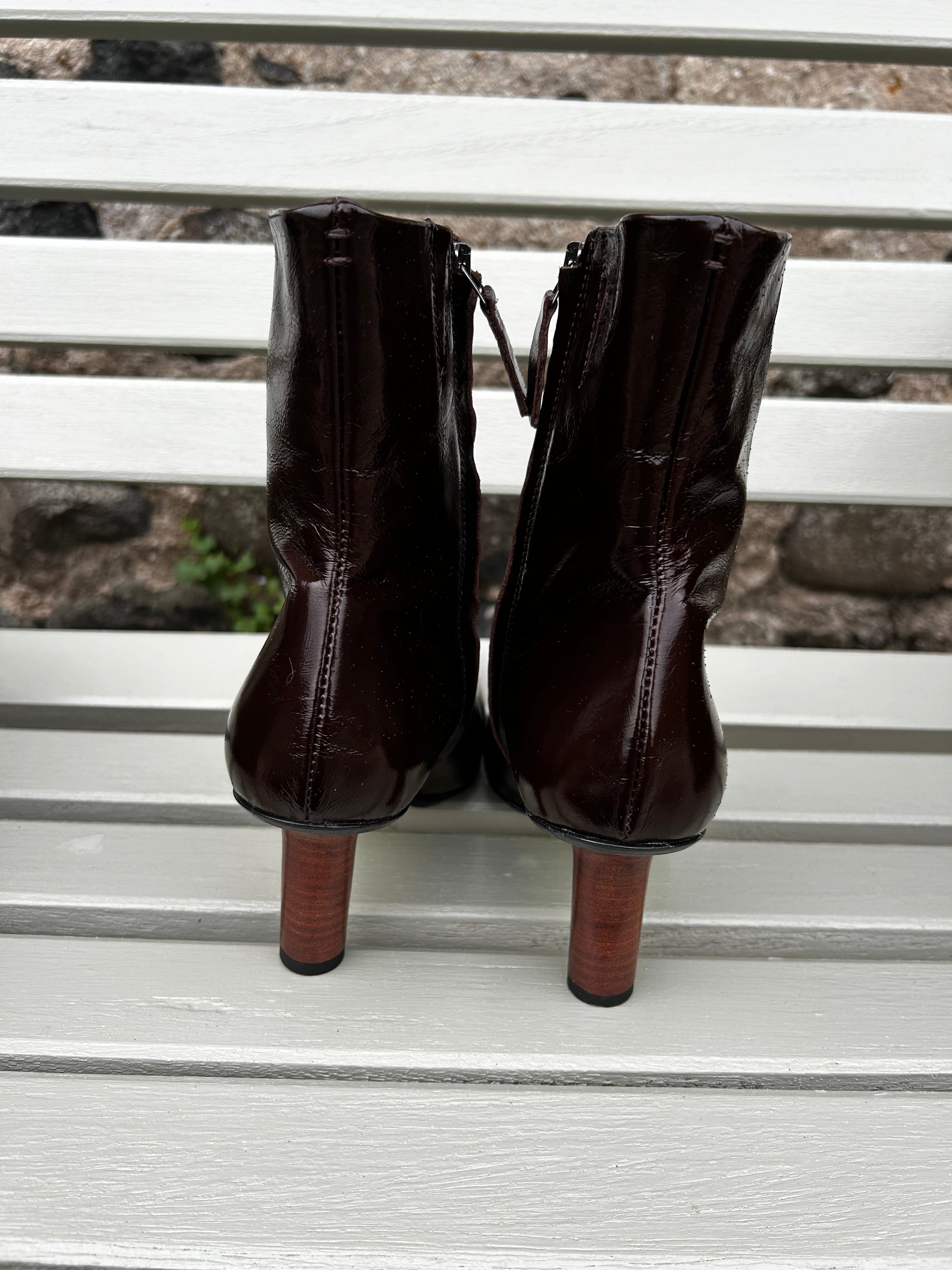 Molly Heeled Boot in Chocolate