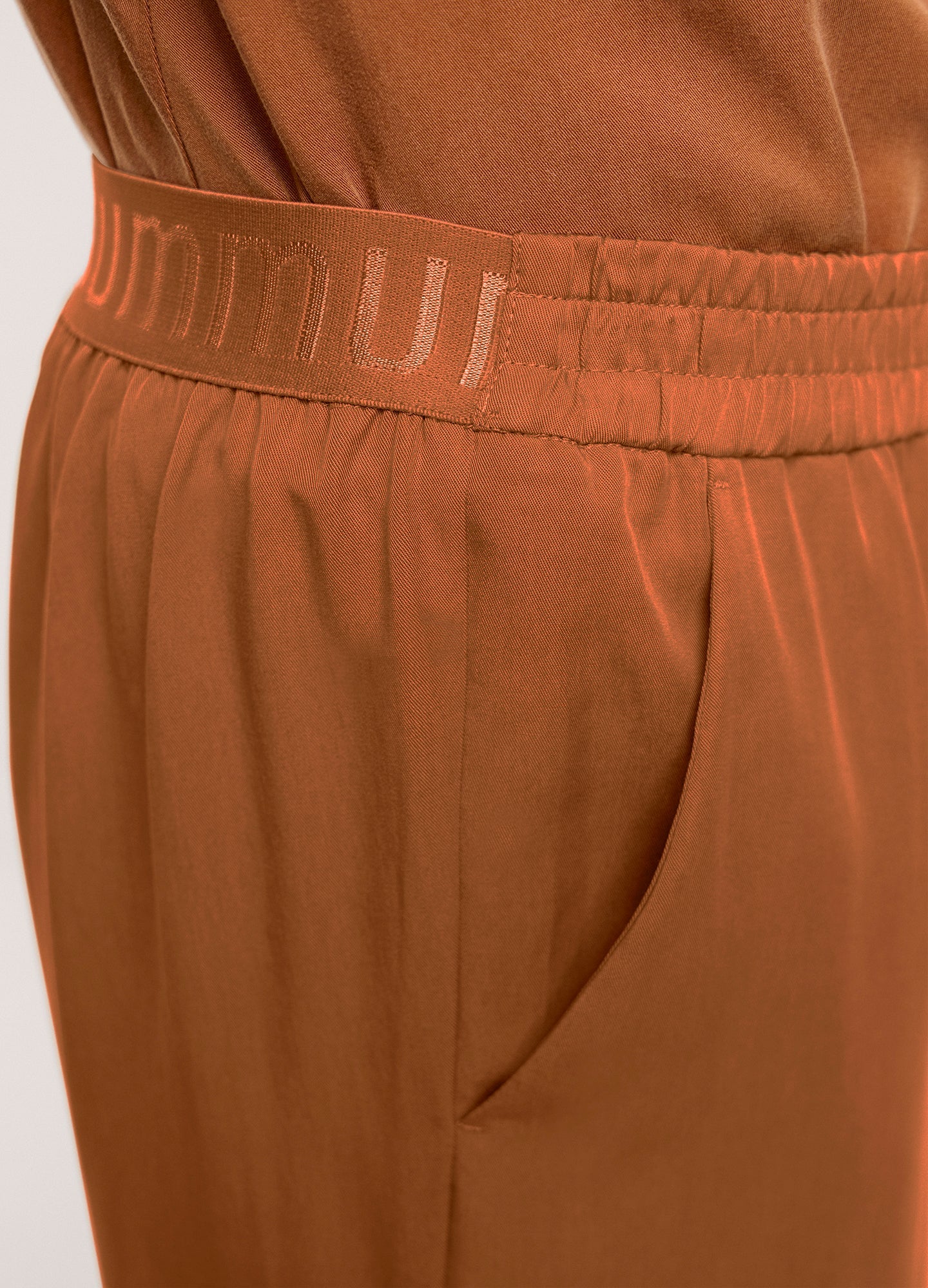 Airy Straight Leg Trouser in Cacao