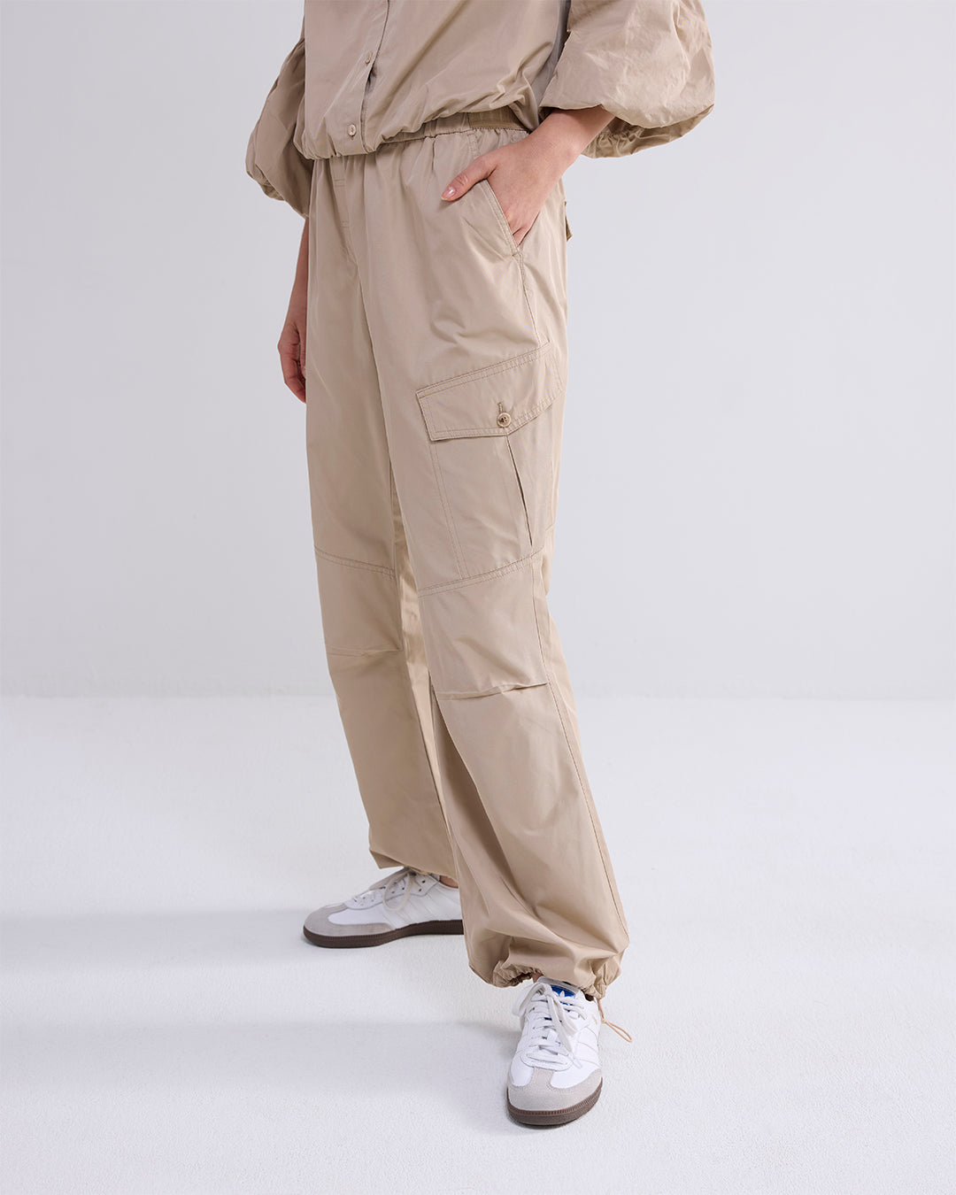 Taffeta Cargo Trousers in Dune