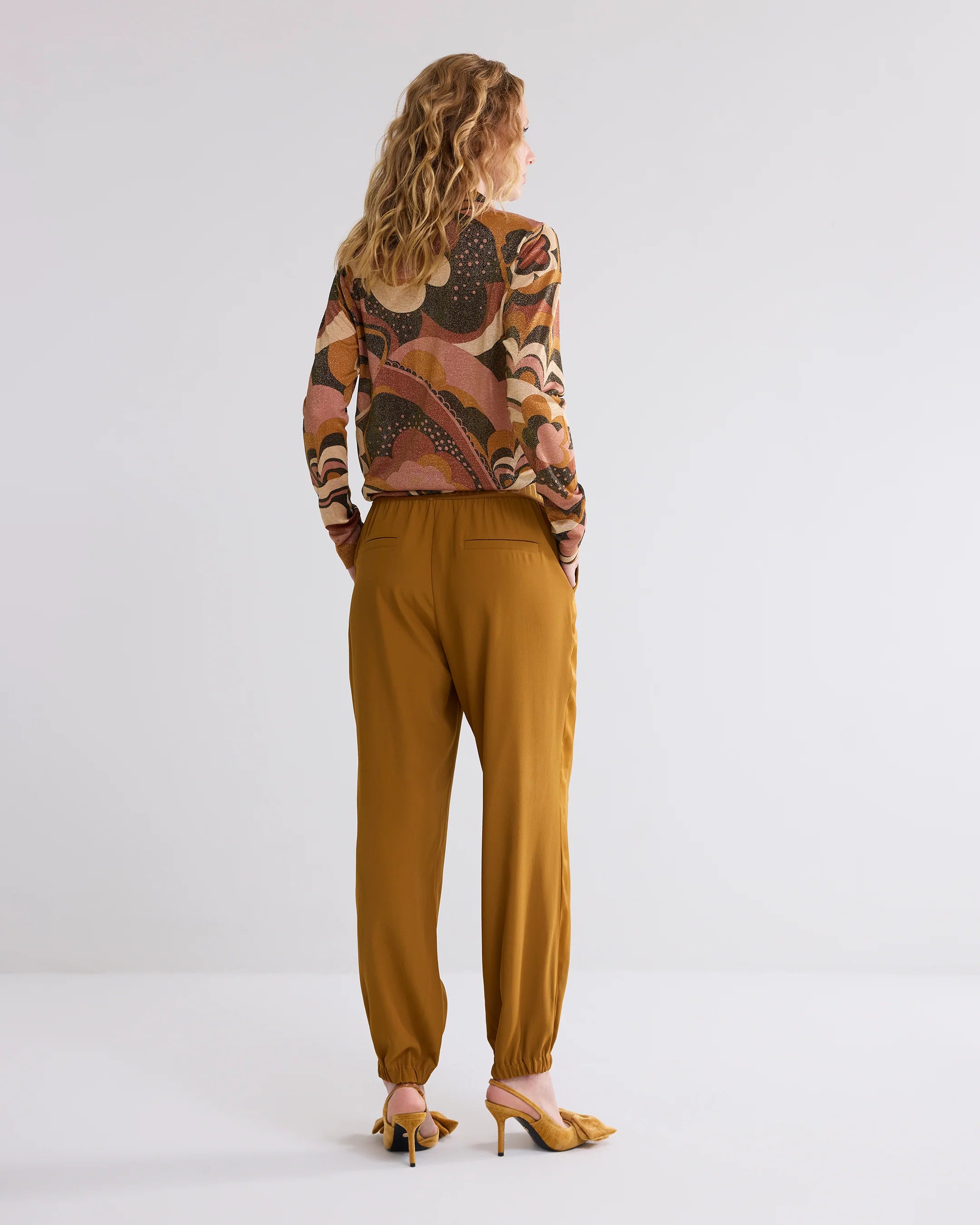 Crepe Trouser in Camel Brown