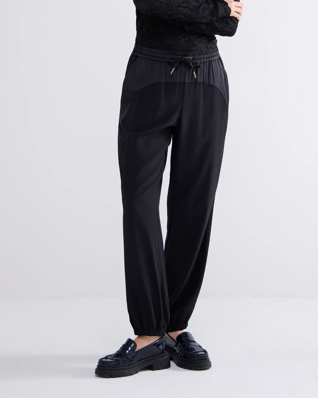 Crepe Trouser in Black