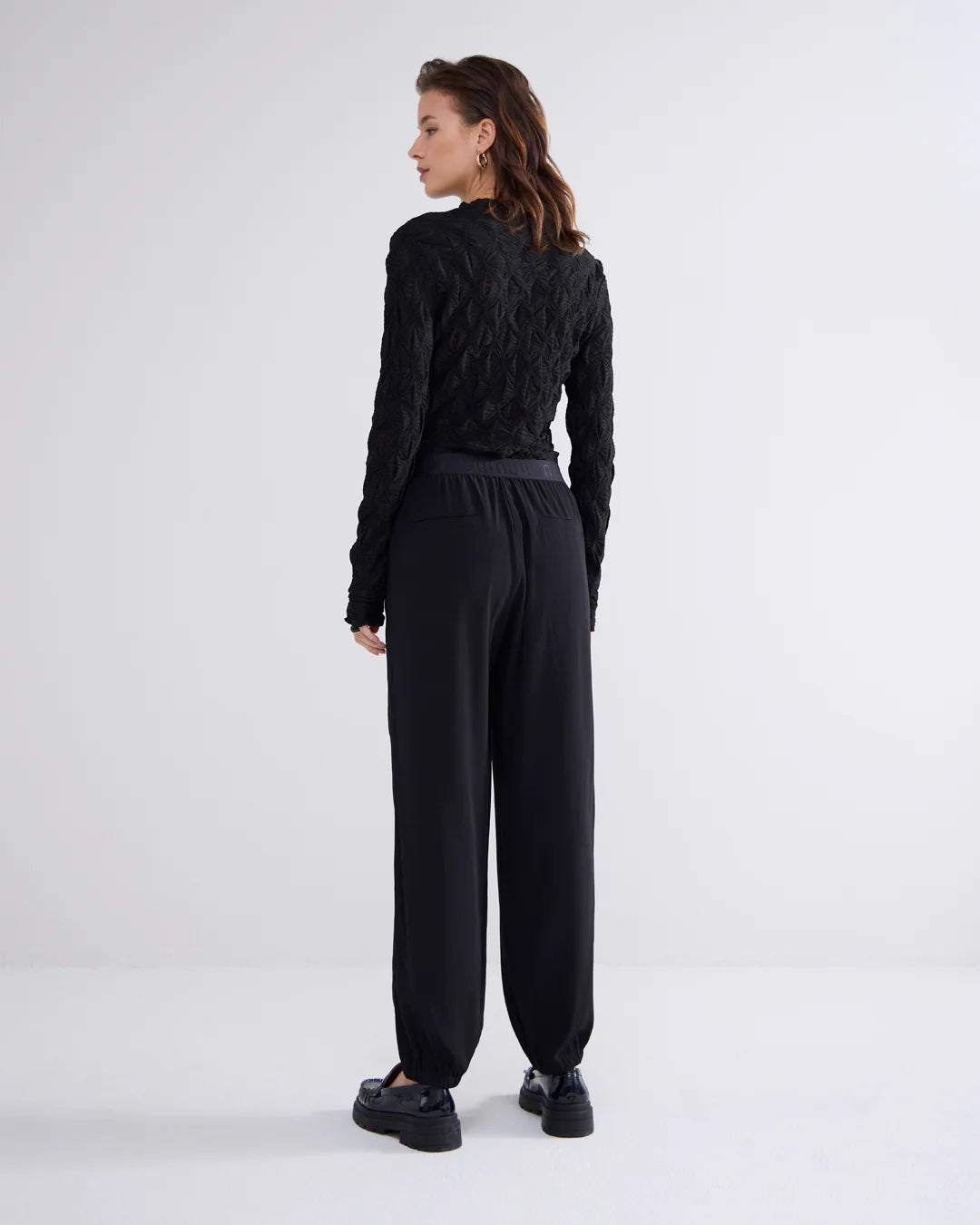 Crepe Trouser in Black