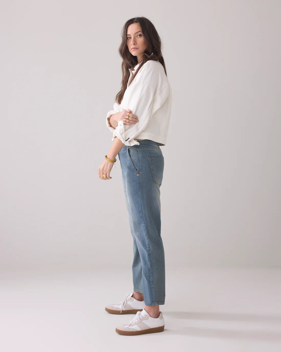 Loose Fit Cropped Jeans in Vintage Blue Denim