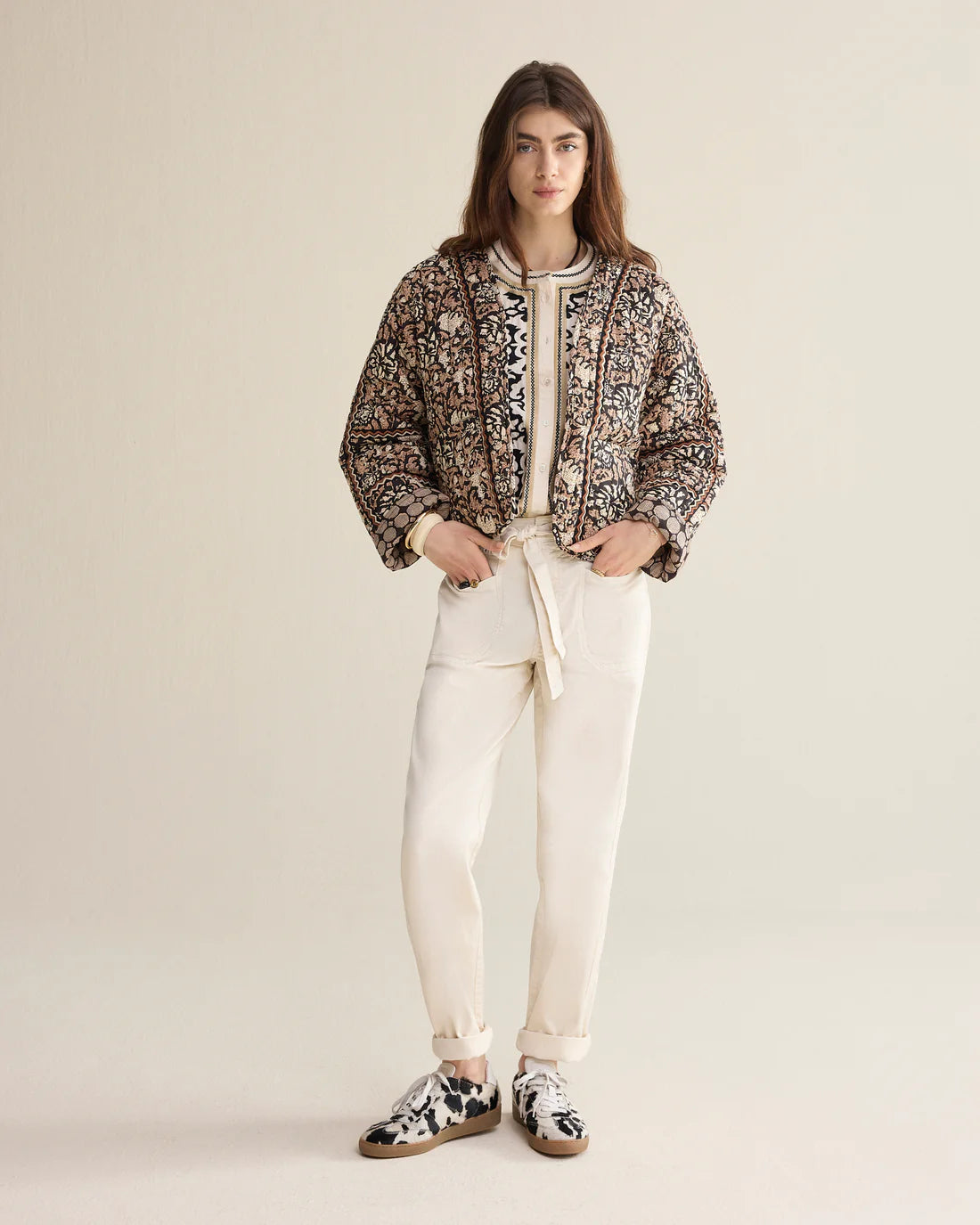 Tapered Trousers with Belt in Ivory