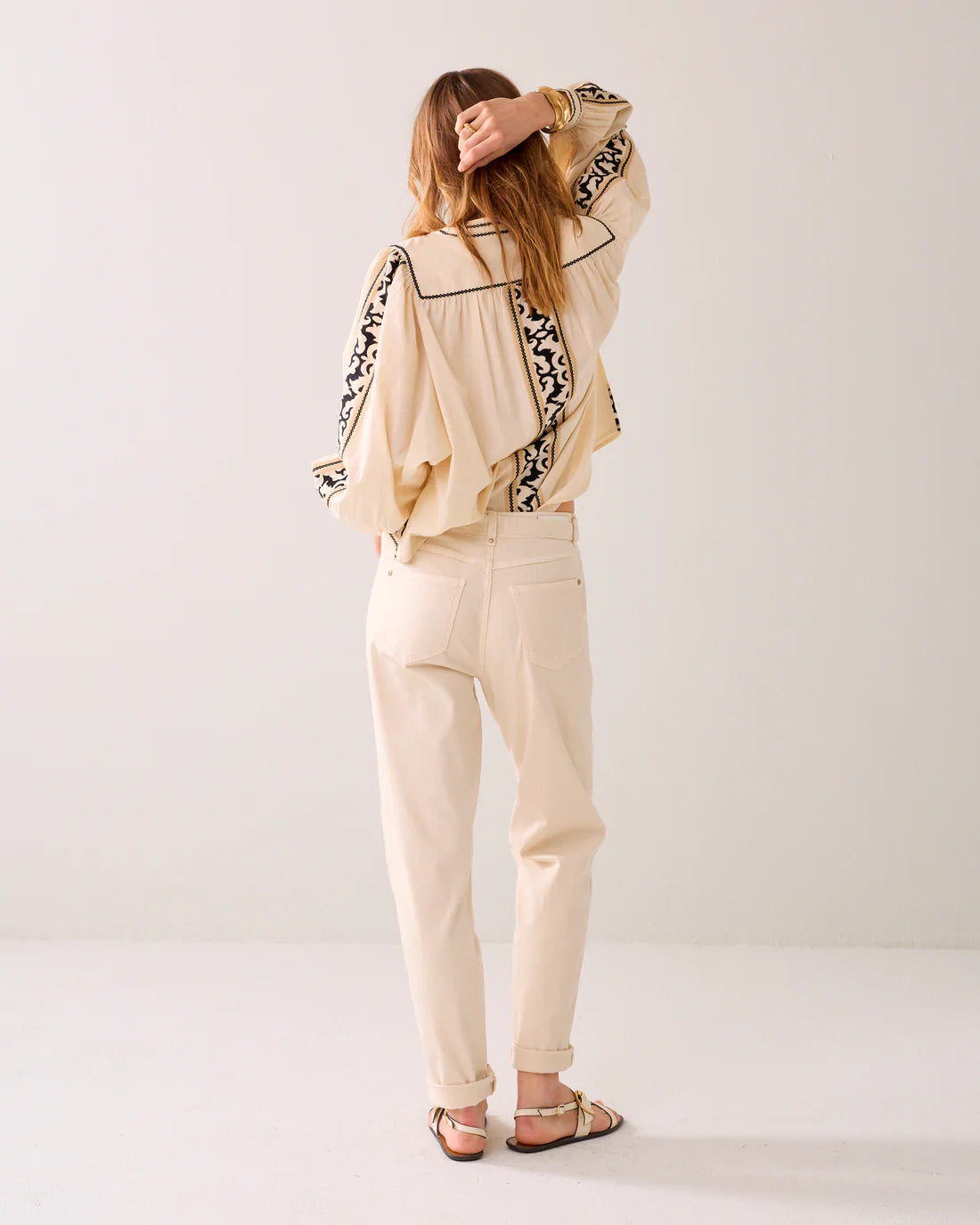 Tapered Trousers with Belt in Ivory