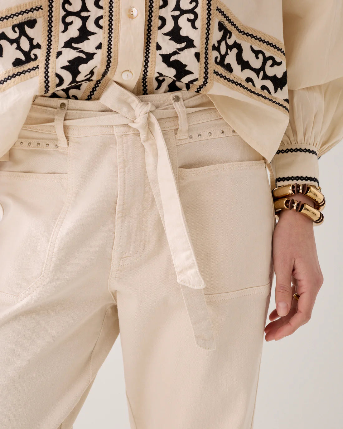 Tapered Trousers with Belt in Ivory