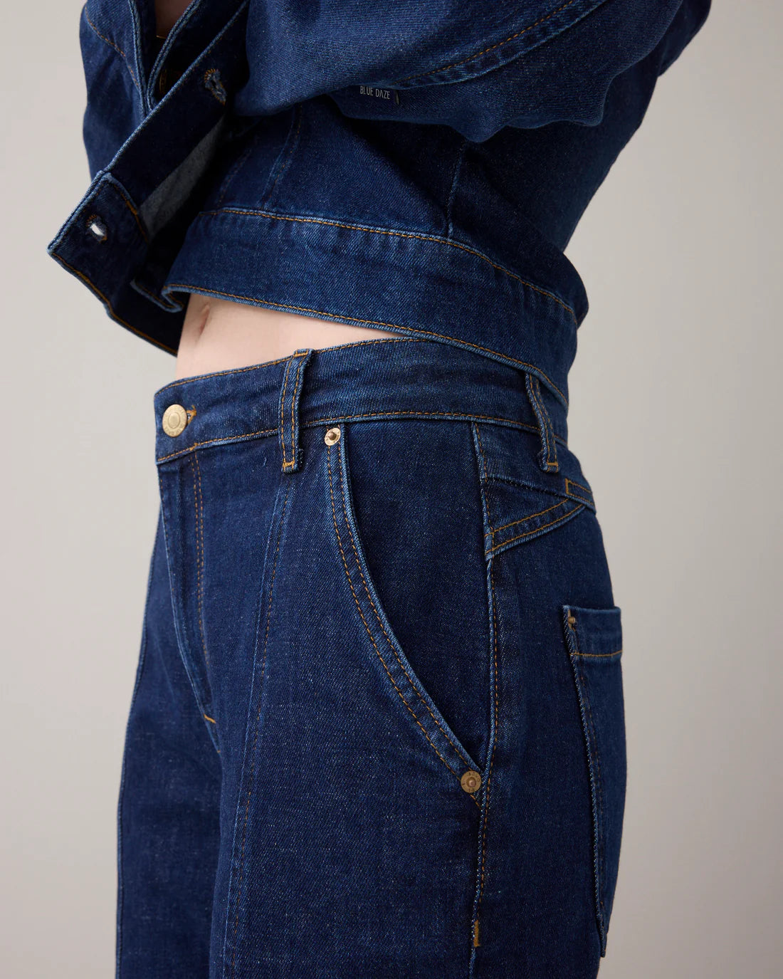 Flared Jeans in Rinse Denim