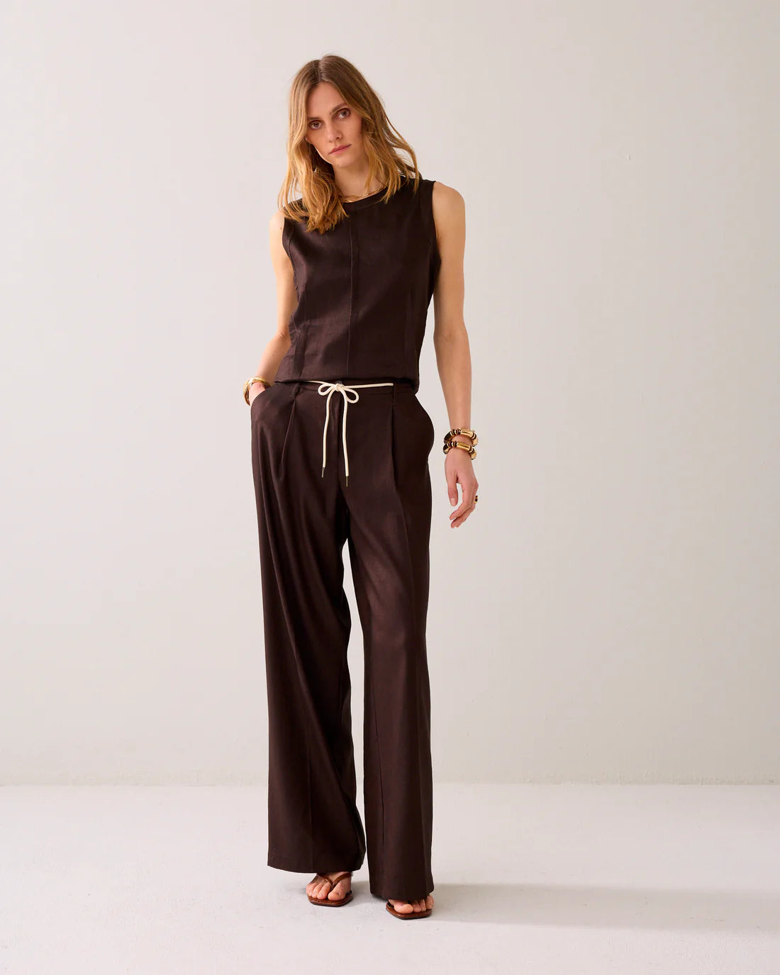 Straight Leg Linen Blend trousers in Coffee