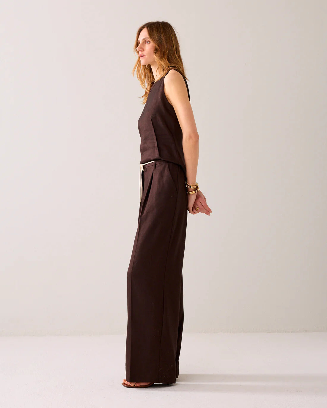 Straight Leg Linen Blend trousers in Coffee