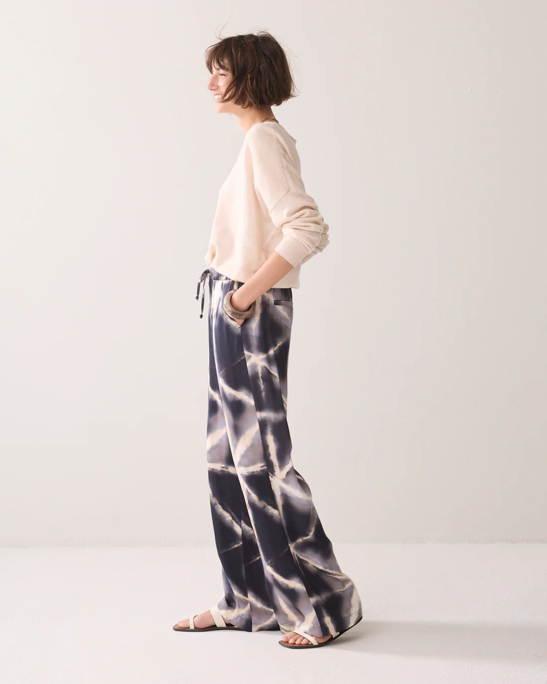 Trousers Tie Dye Viscose in Blue Noir