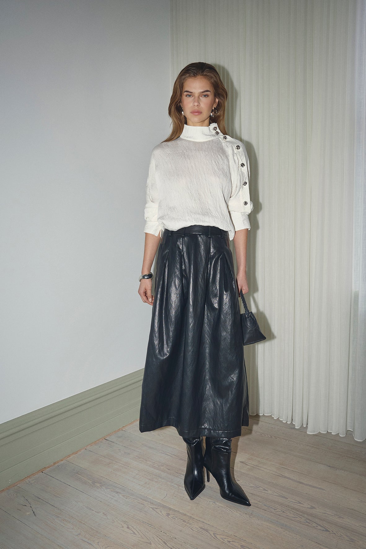 Gittcc Anya Pleat Skirt in Black