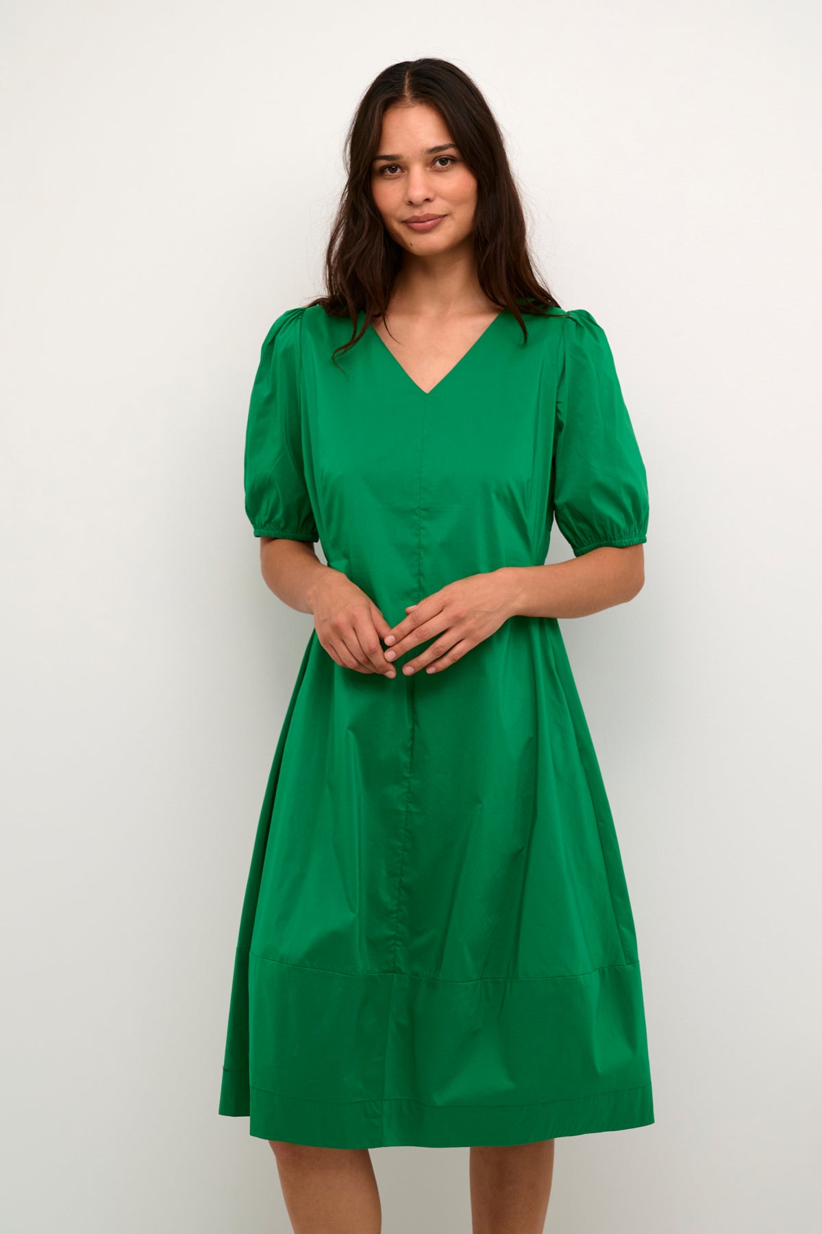 Antoinett Short Sleeve Dress in Jolly Green