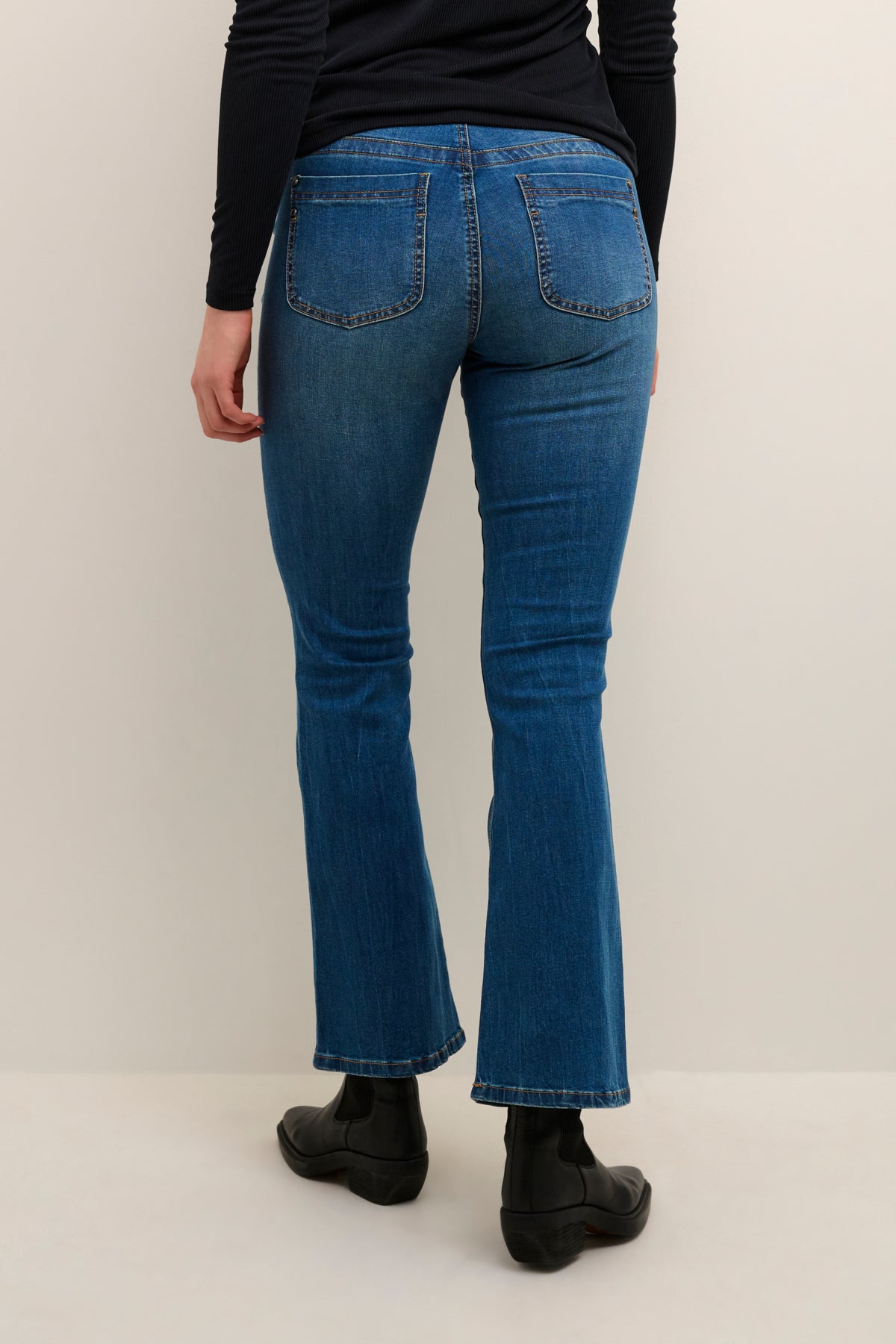 Bootcut Jeans Annie Fit in Blue Wash