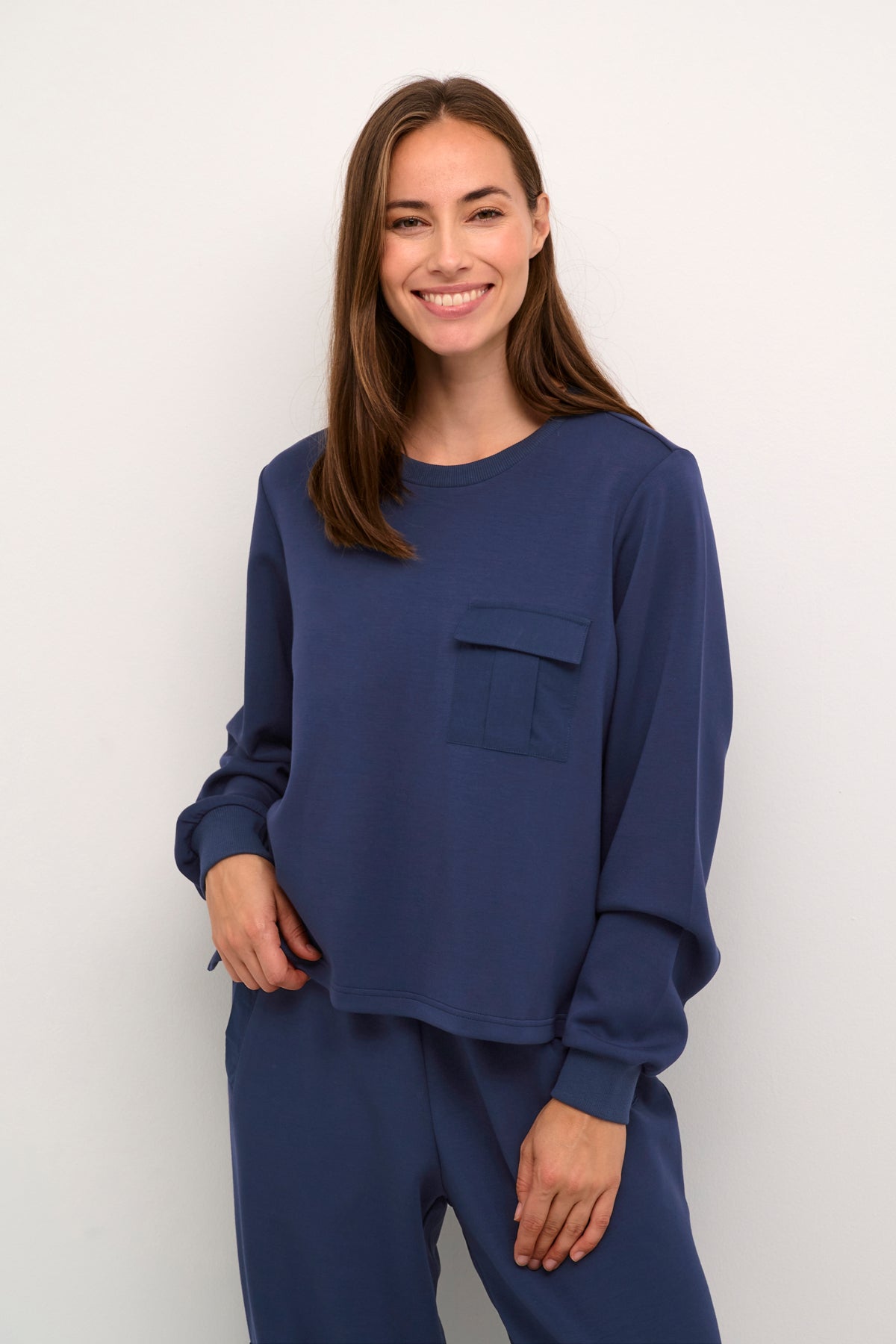 Chabrina Long Sleeve Sweatshirt in Dress Blues
