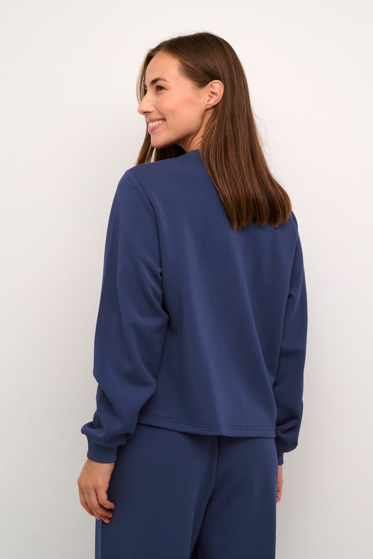 Chabrina Long Sleeve Sweatshirt in Dress Blues
