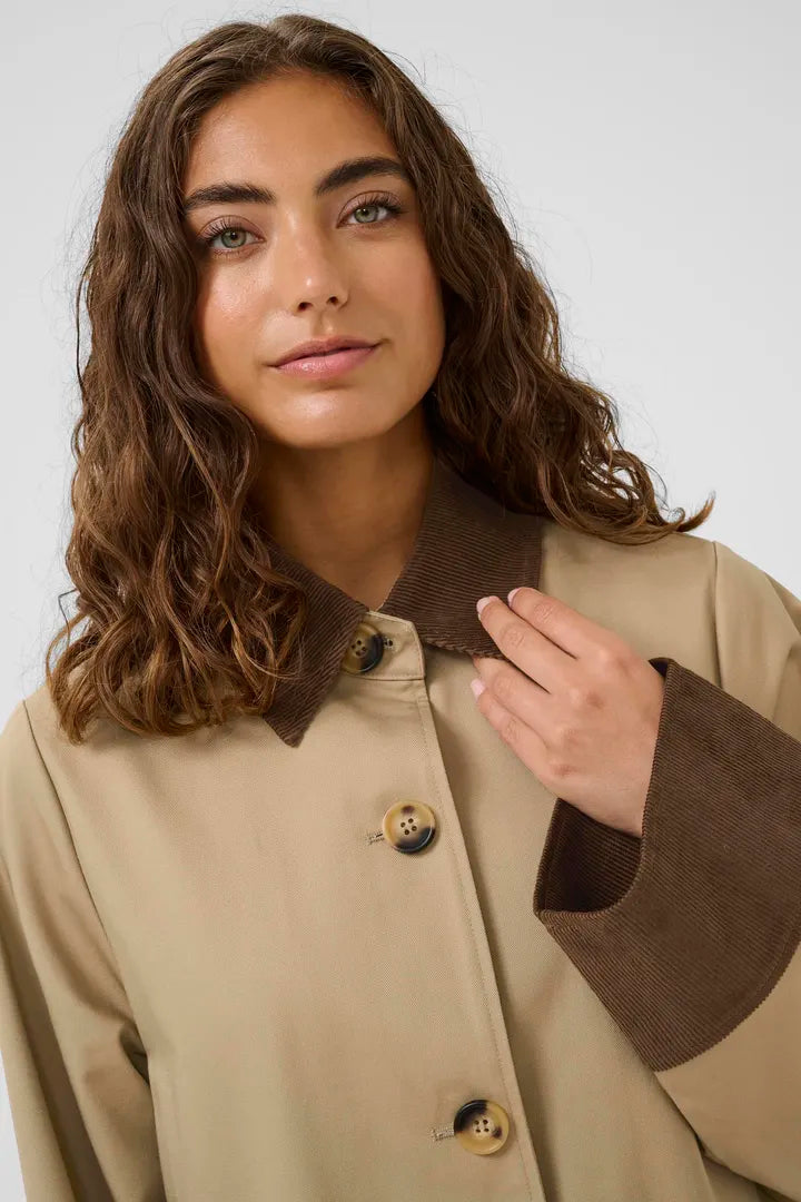 Sasha Trenchcoat in Dune