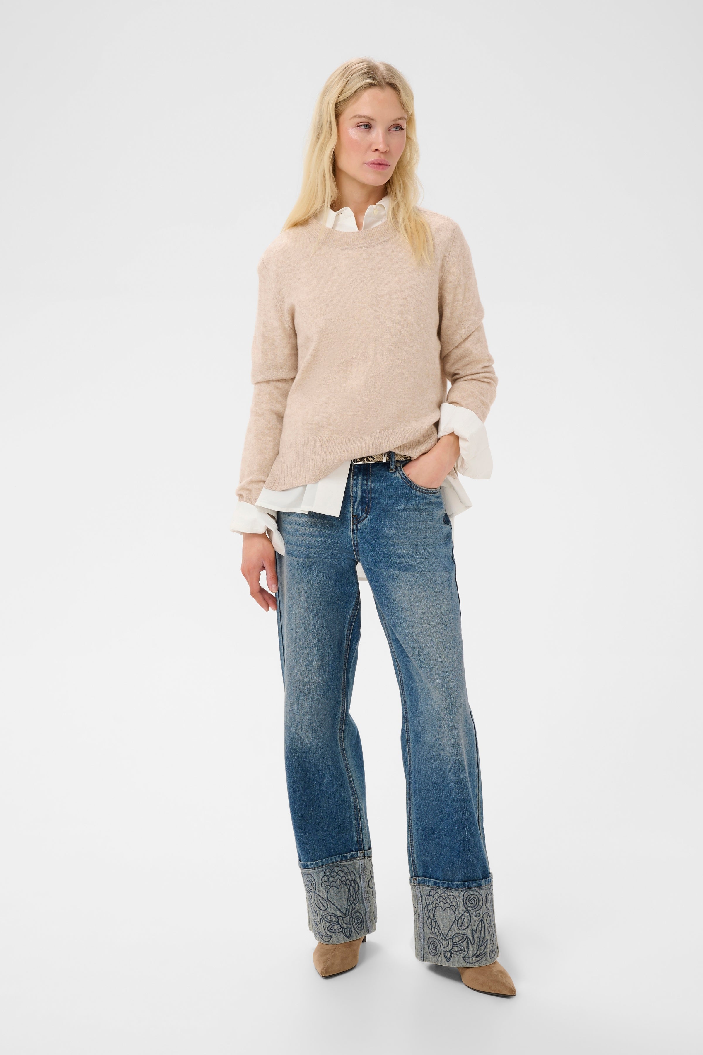 Taia Arrow Pullover in Beige Melange