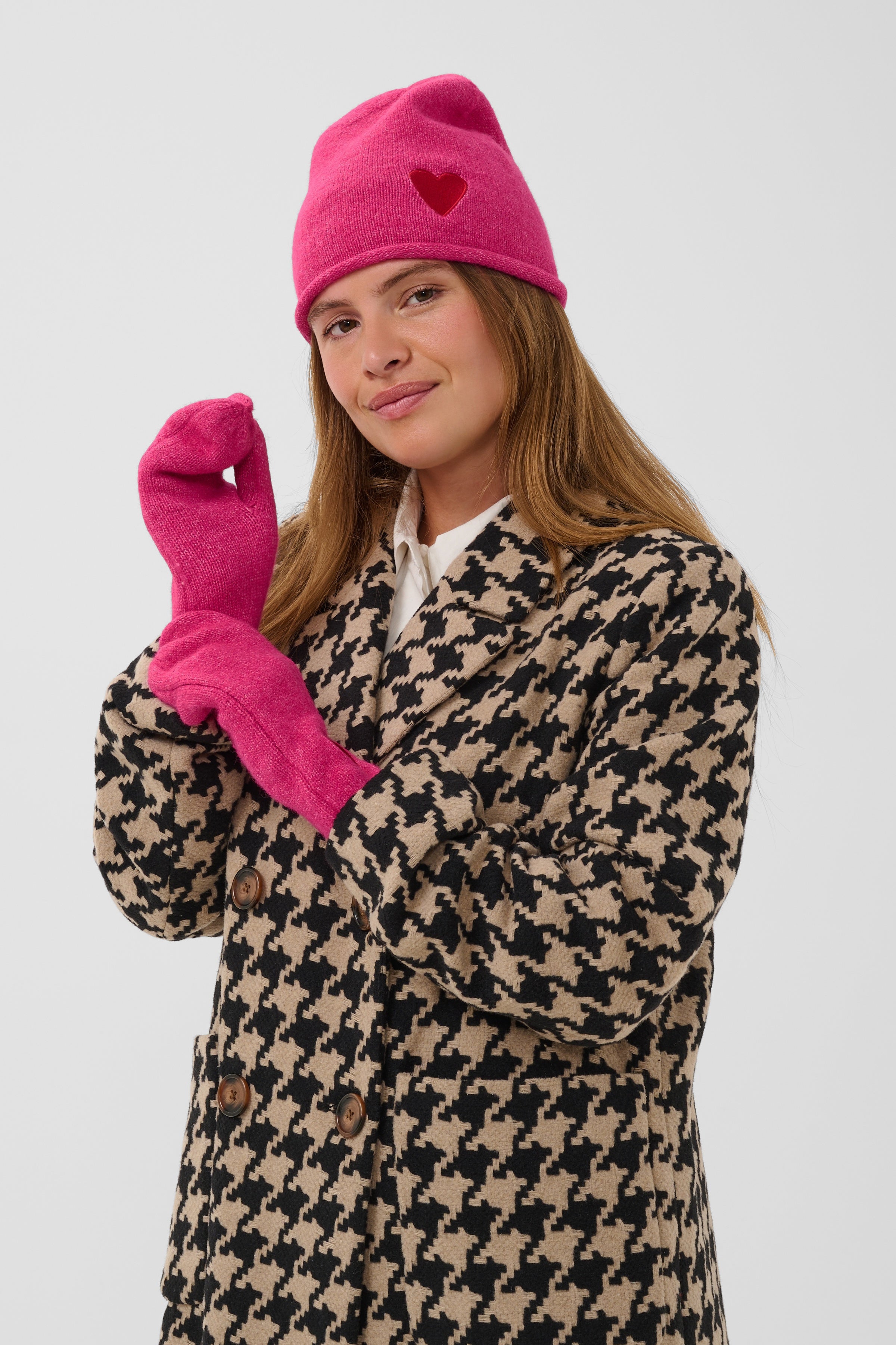 Charlot Mittens in Fandango Pink Melange