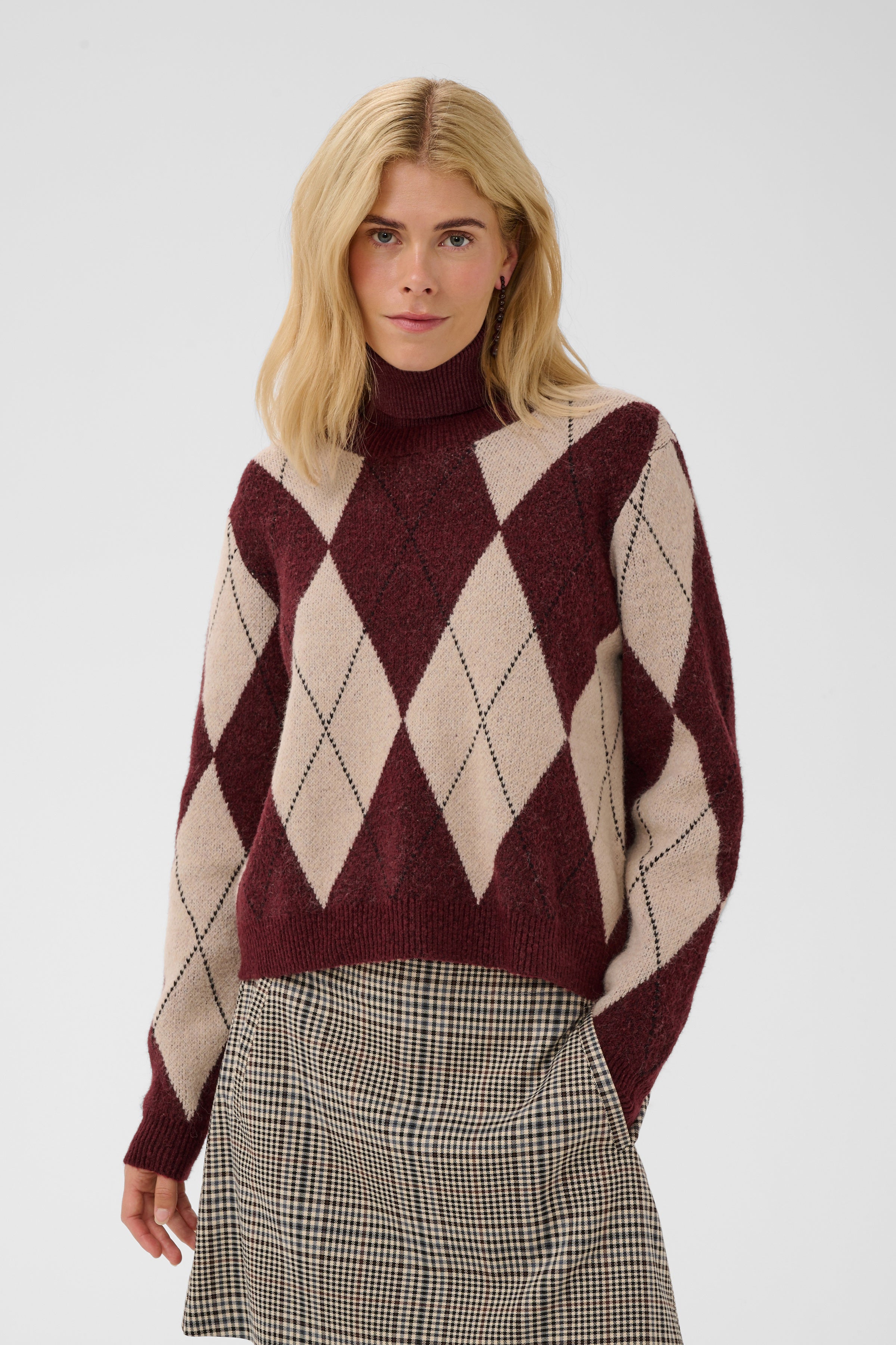 Argyle Pullover in Burgundy Argyle