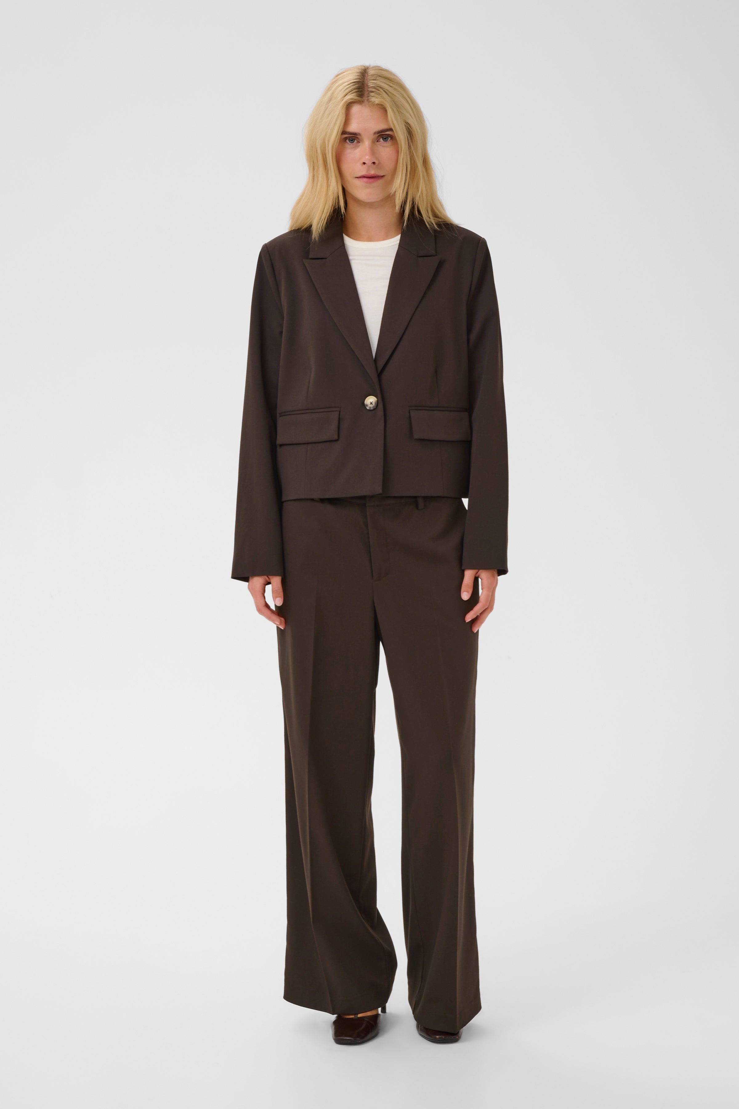 Belsie Long Pants in Coffee Bean