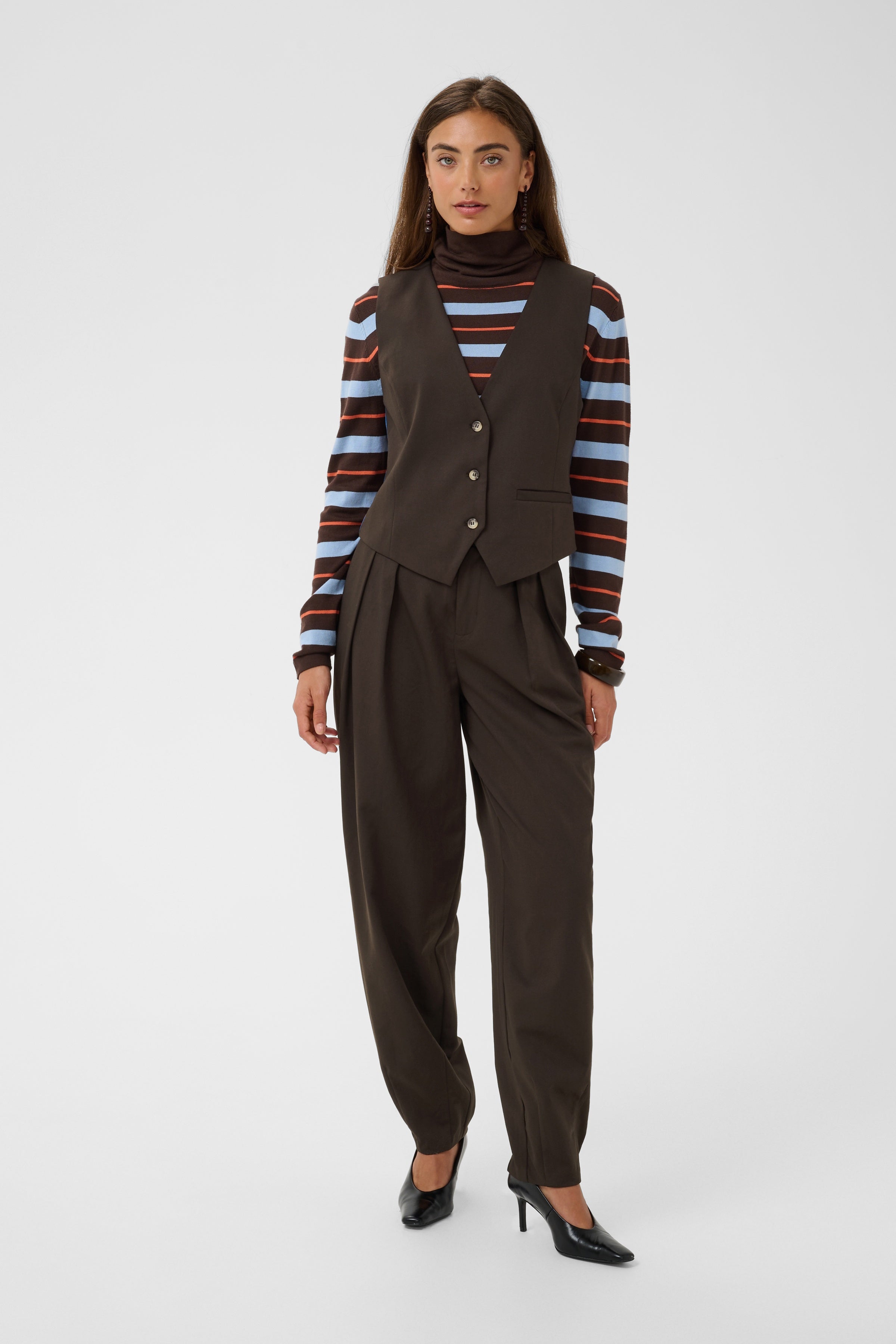 Belsie Waistcoat in Coffee Bean