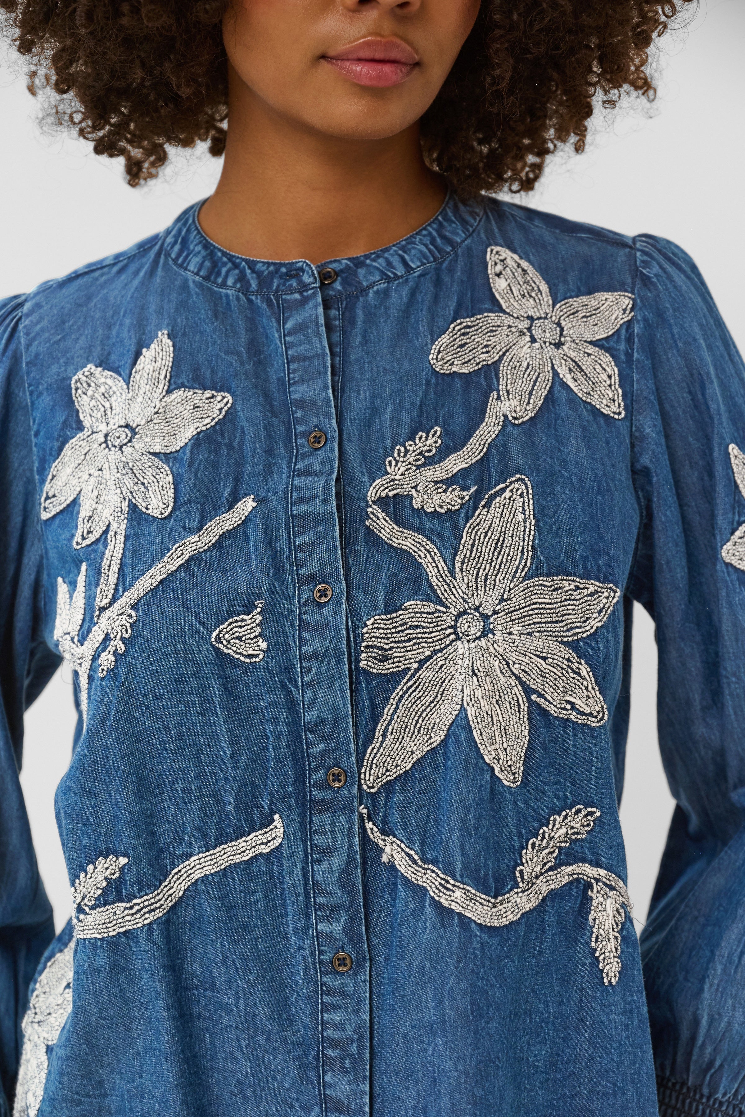 Chatarina Blouse in Medium Blue Wash