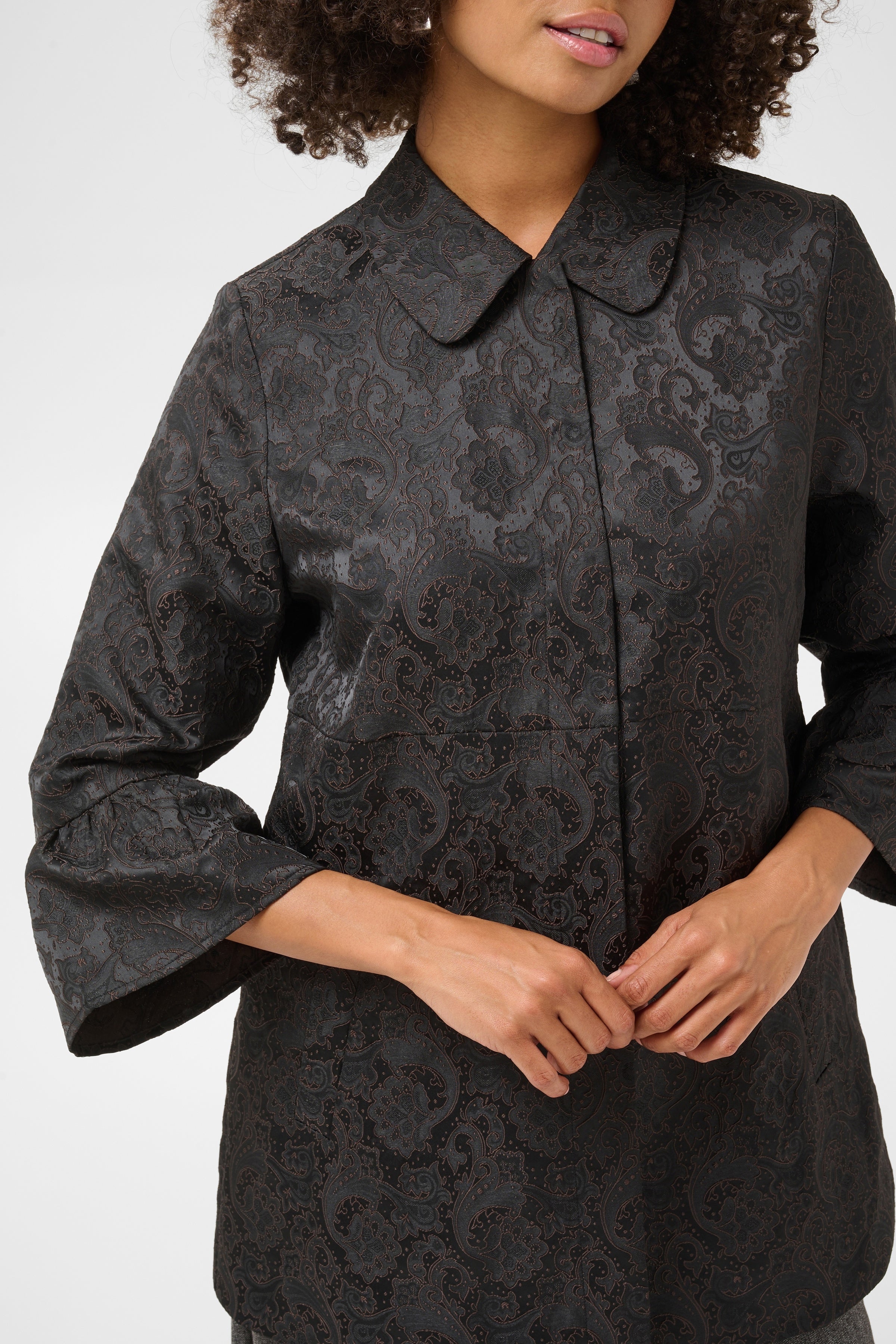 Gilana Jacket in Black/Brown