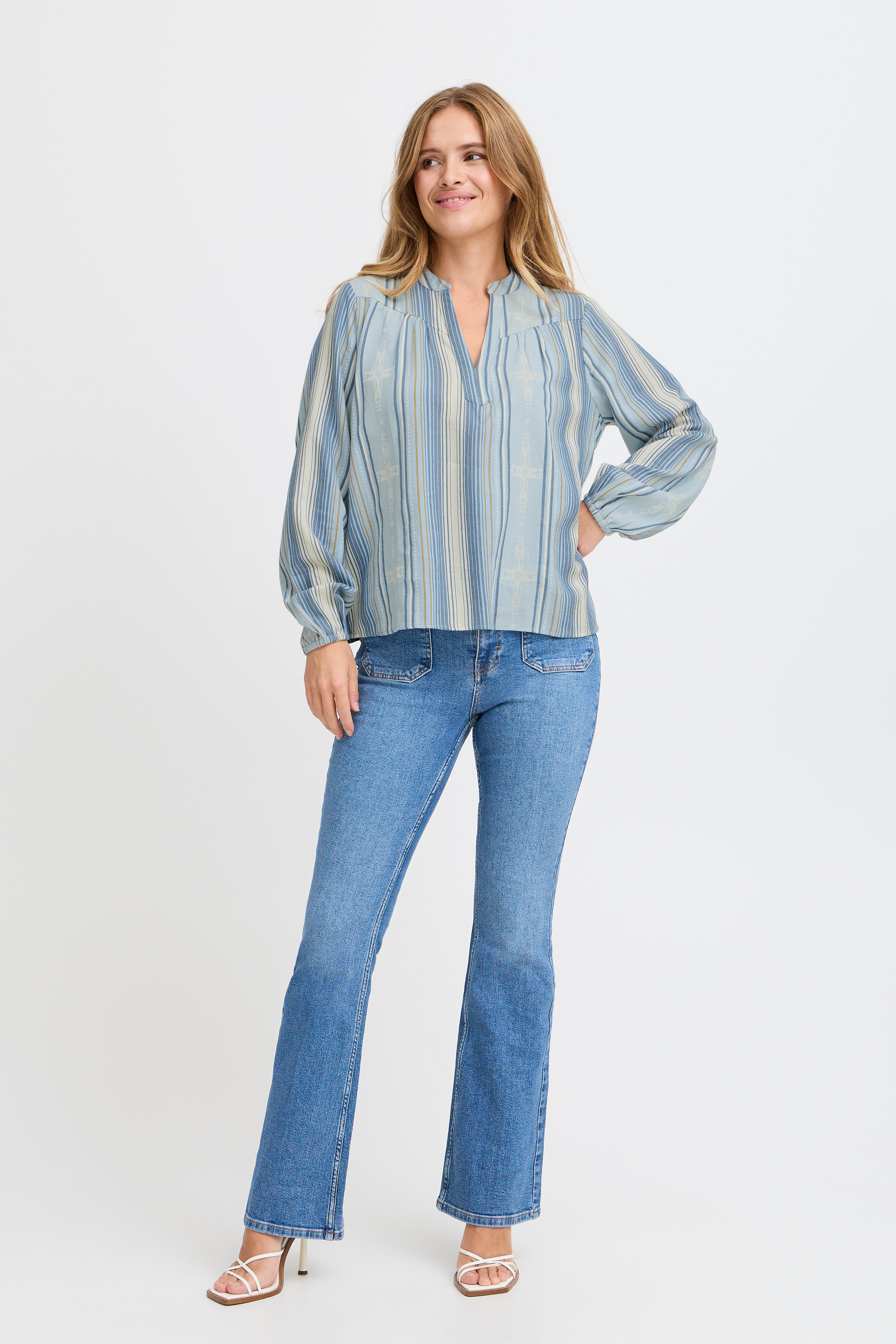 Tiona Blouse in Kentucky Blue