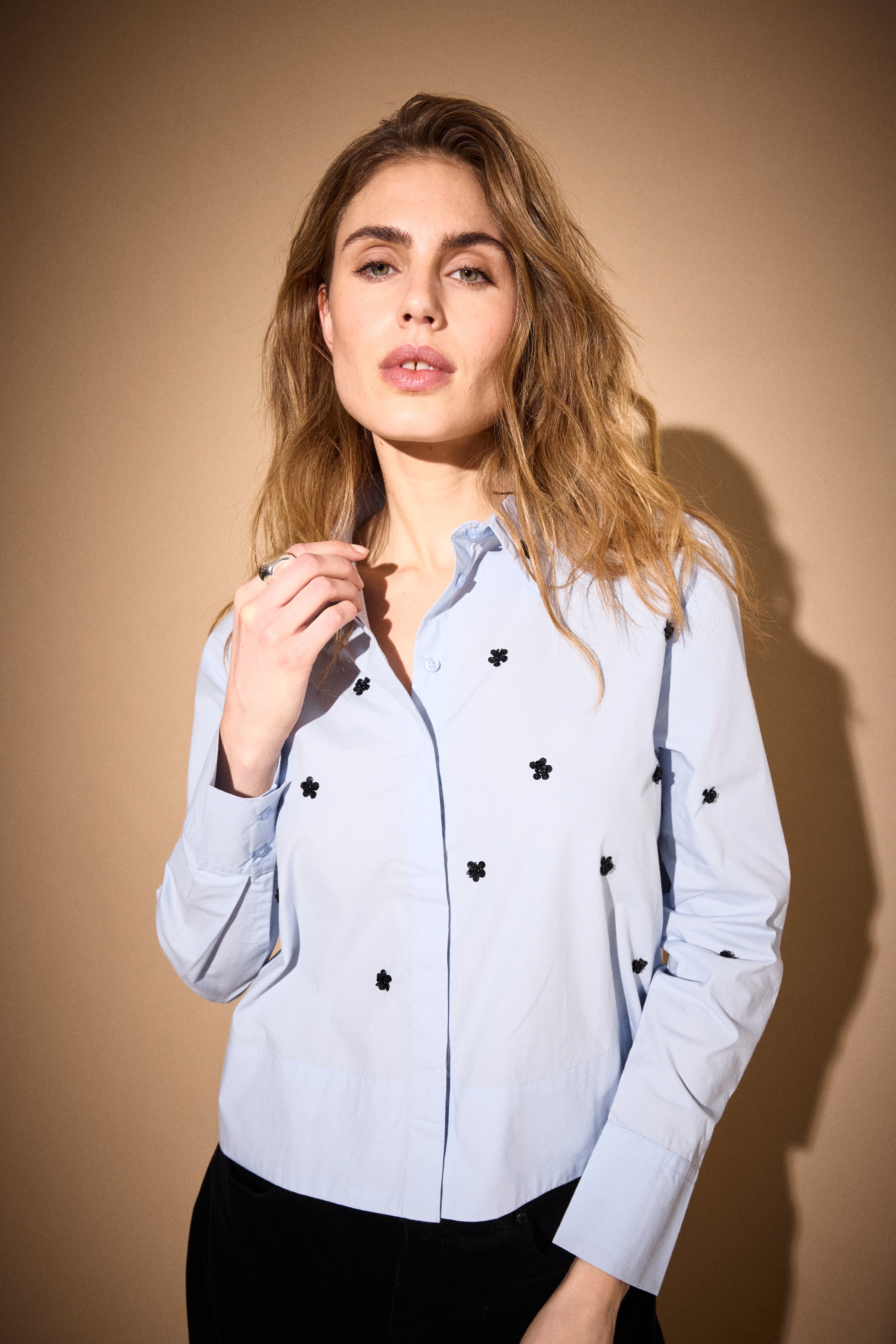 Evy Shirt in Kentucky Blue