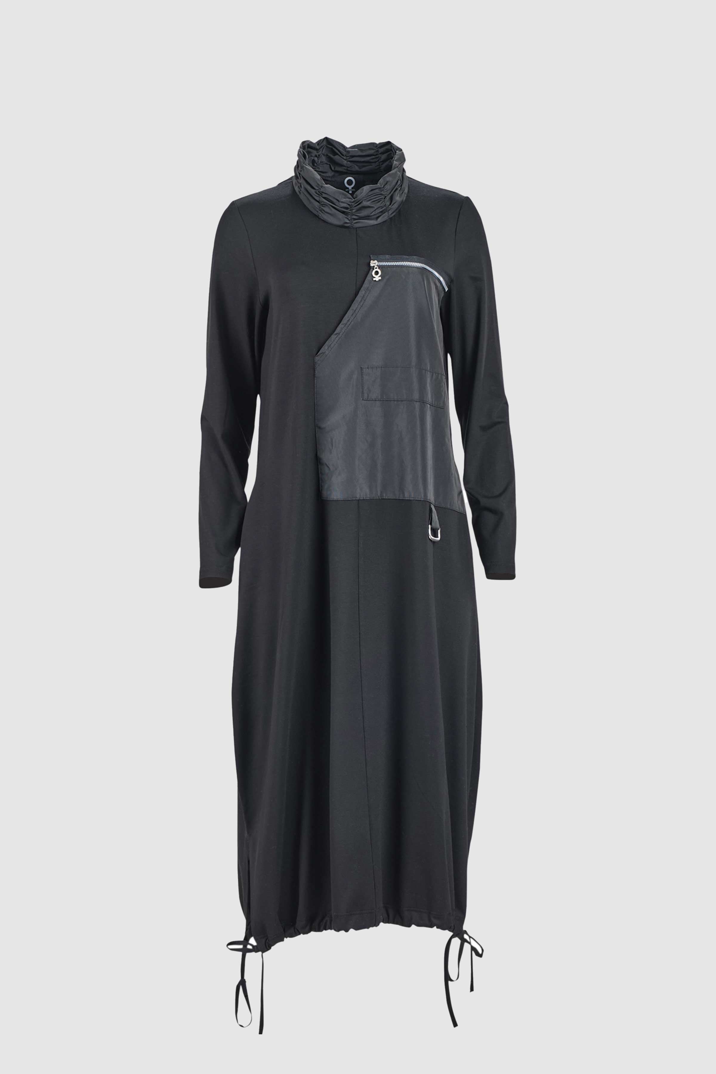 Print Pocket Dress in Plain Black