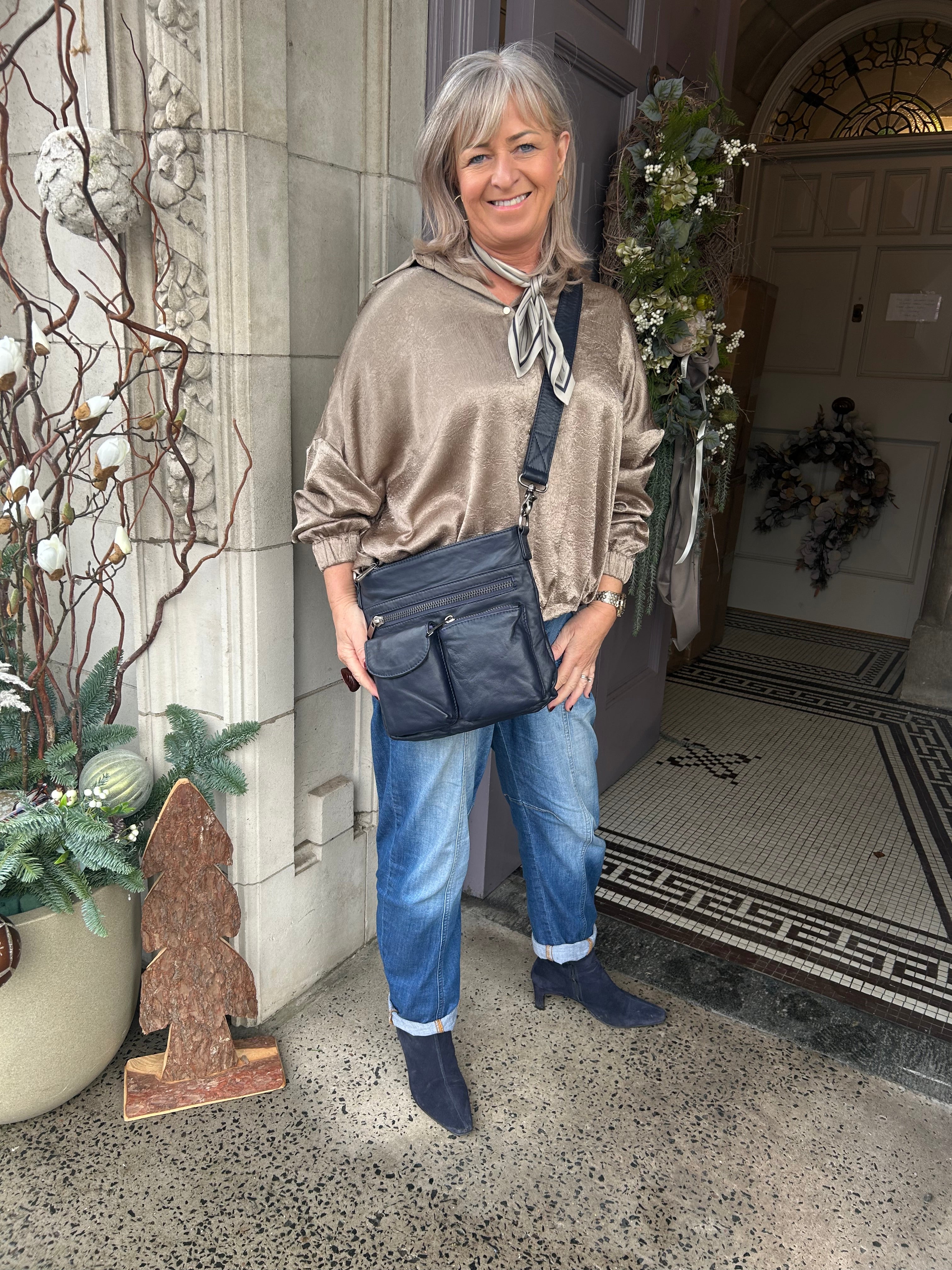 Soft Crossover Bag in Navy