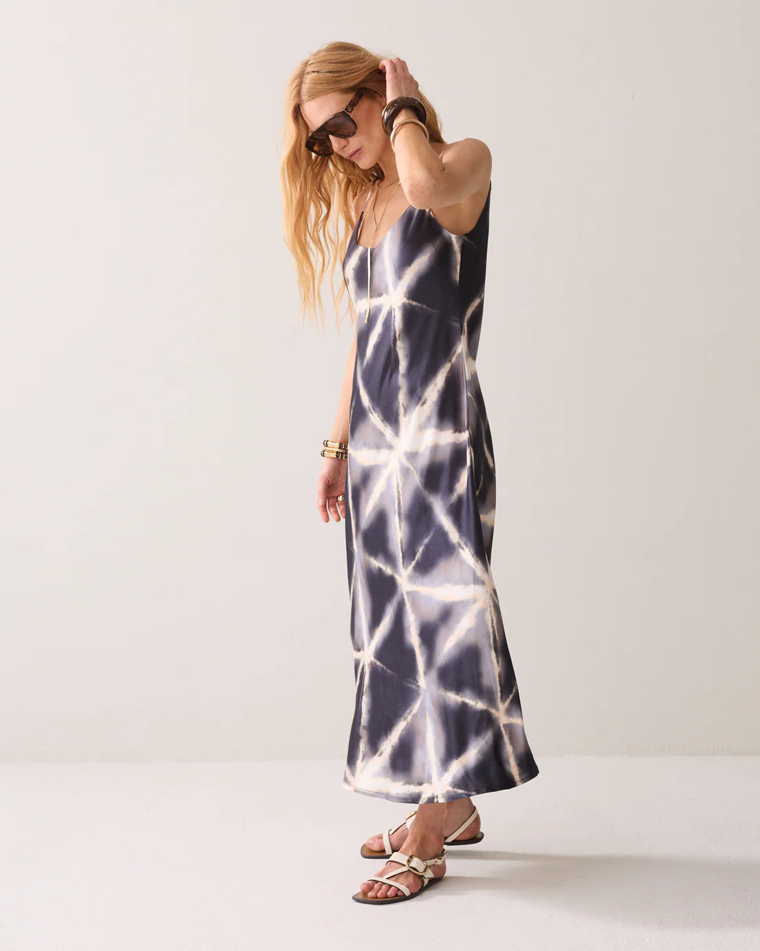 Dress Tie Dye Viscose in Blue Noir