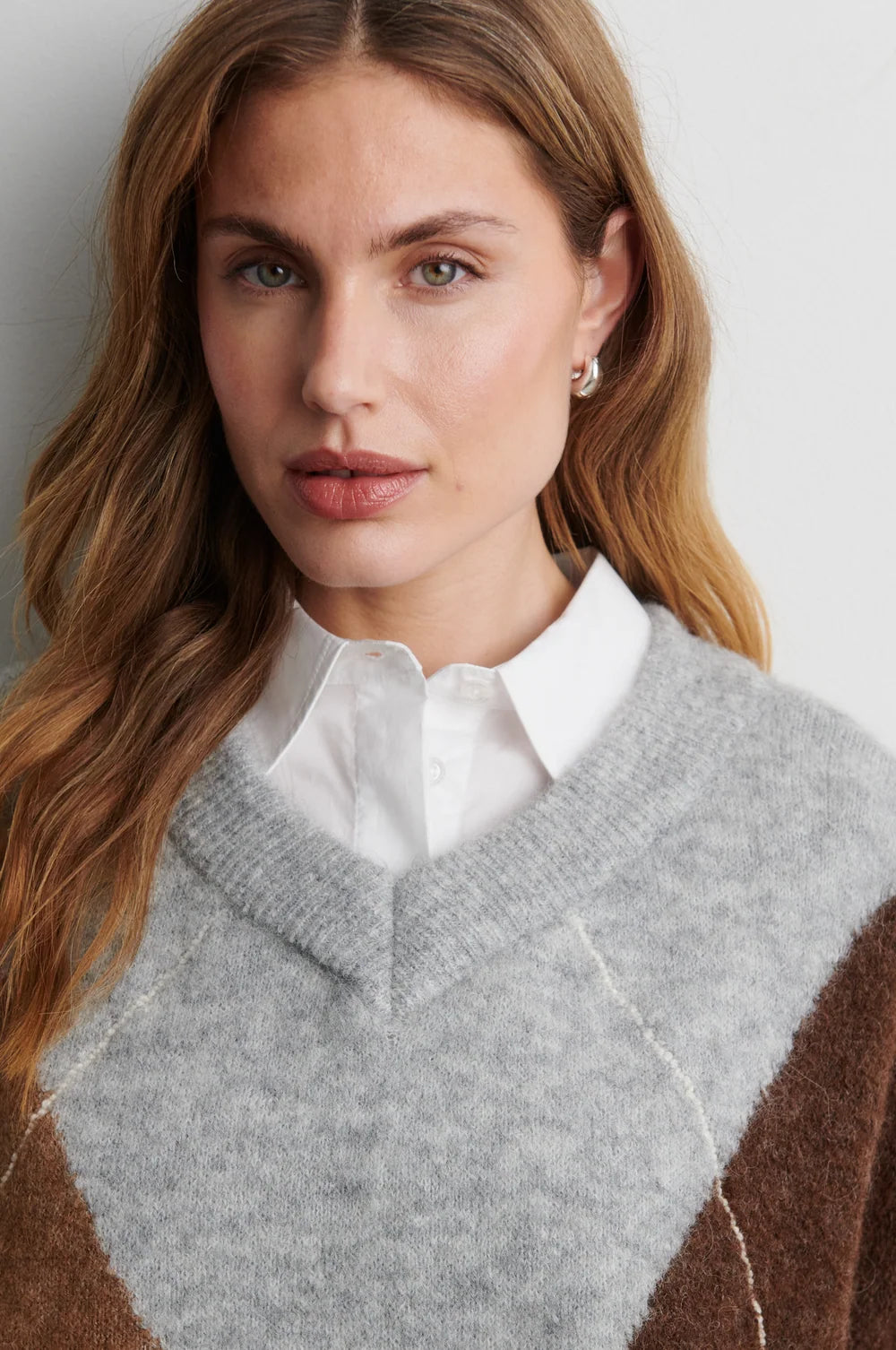 Forca Knit V-Neck in Light Grey Melange