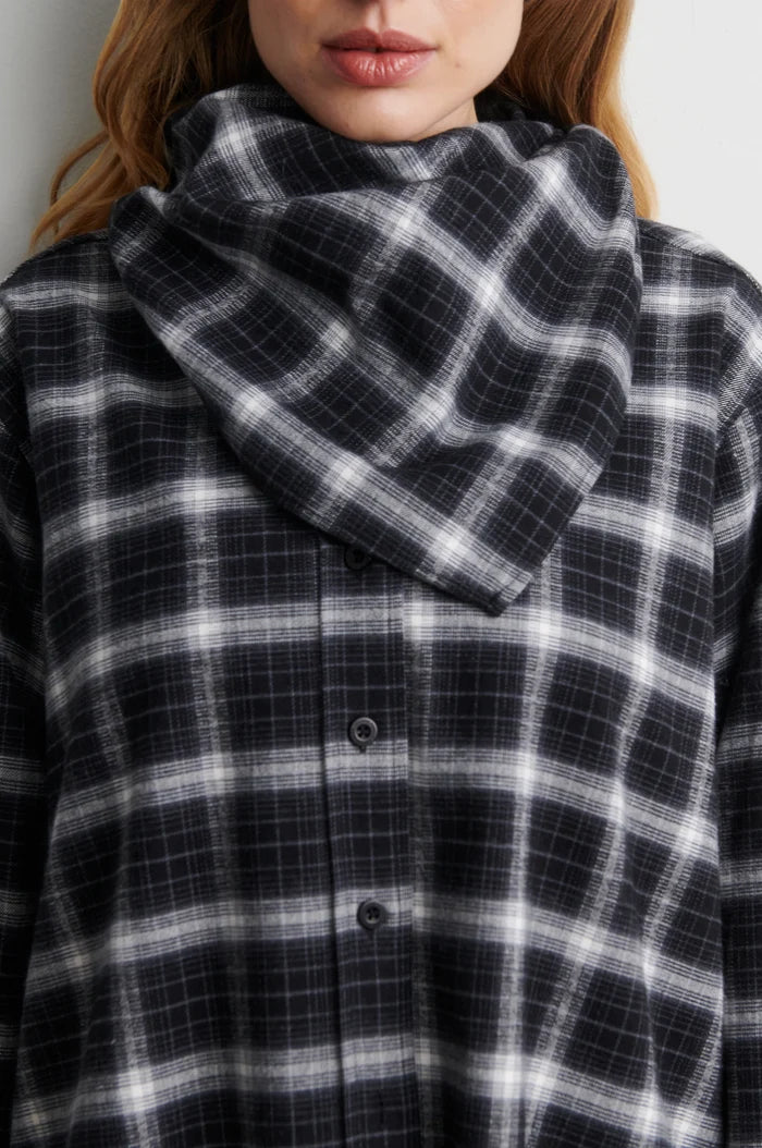 Genola Scarf in Black