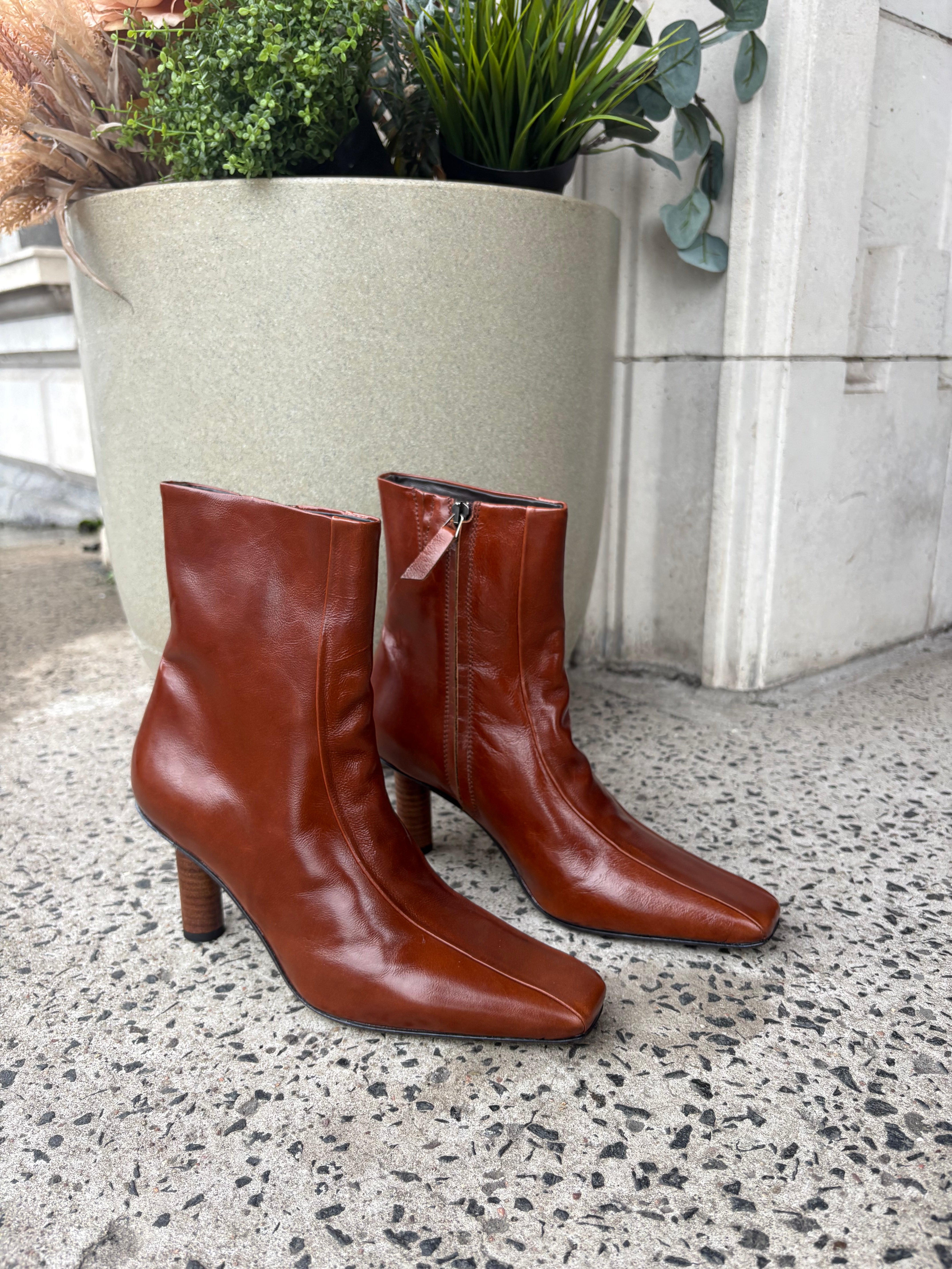 Molly Heeled Boot in Tan
