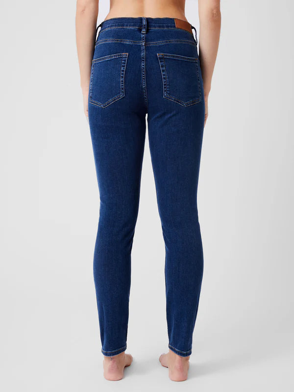 High Rise Stretch Skinny Jeans in Mid Wash