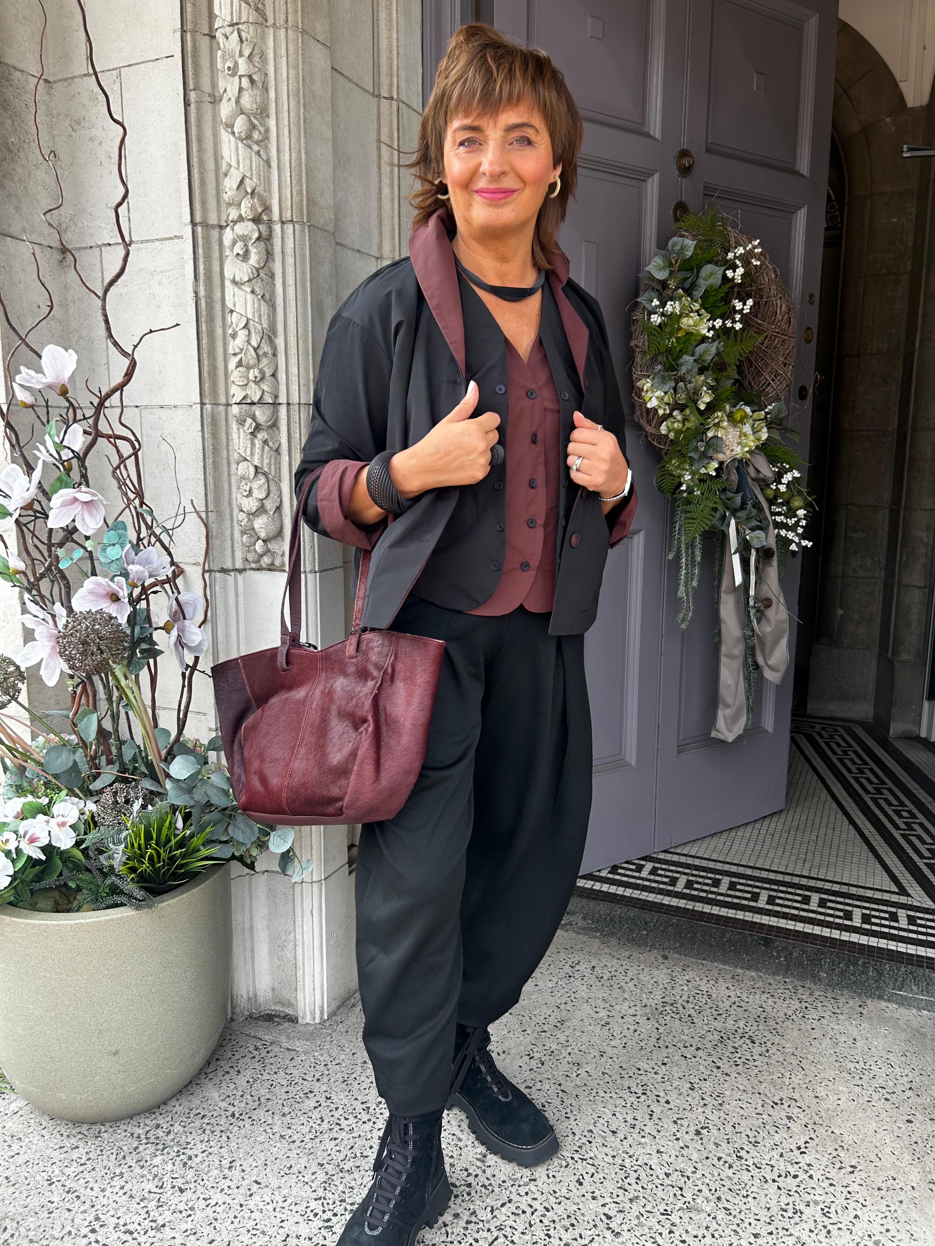 Contrast Gilet in Wine/Black