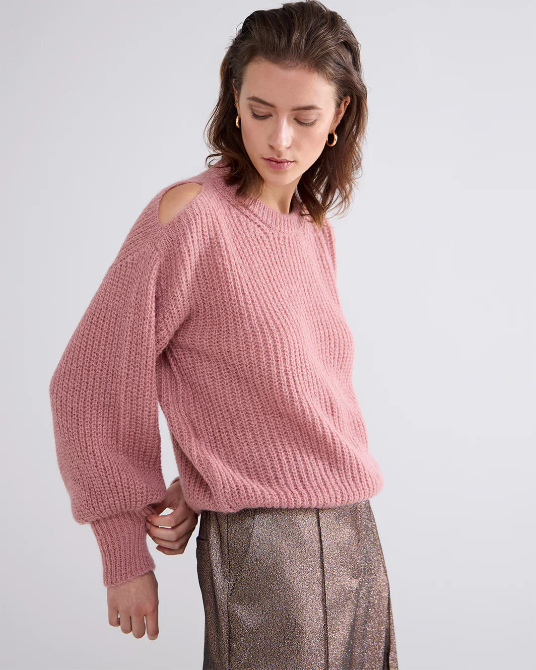 Bare Shoulder Sweater in Antique Pink