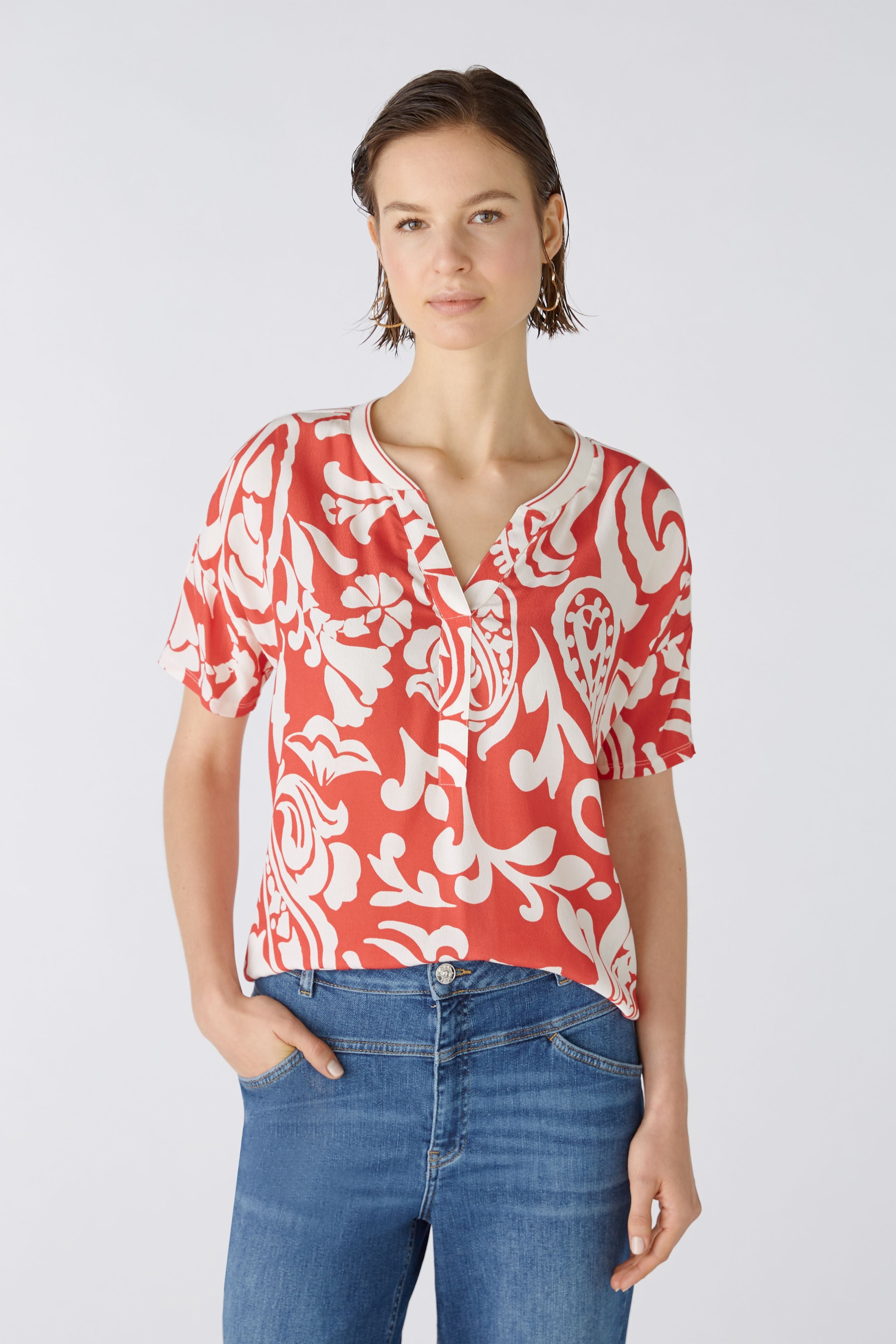 Short Sleeve Floral Blouse in Red/White